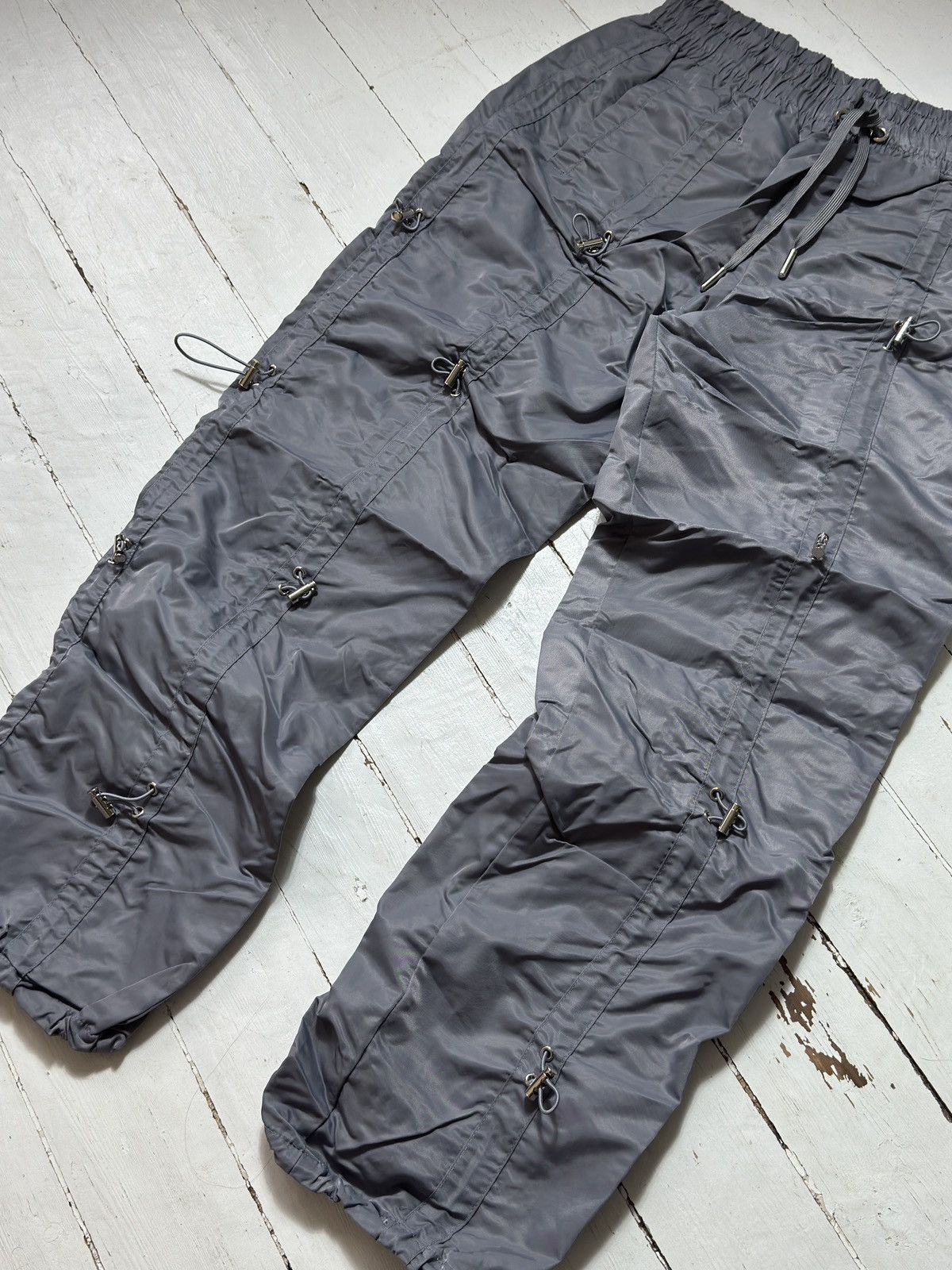 Maniere De Vior MANIERE DE VOIR AVANT GARDE 2000s NYLON PANTS Size 34" / US 12 / IT 48 - 10 Thumbnail