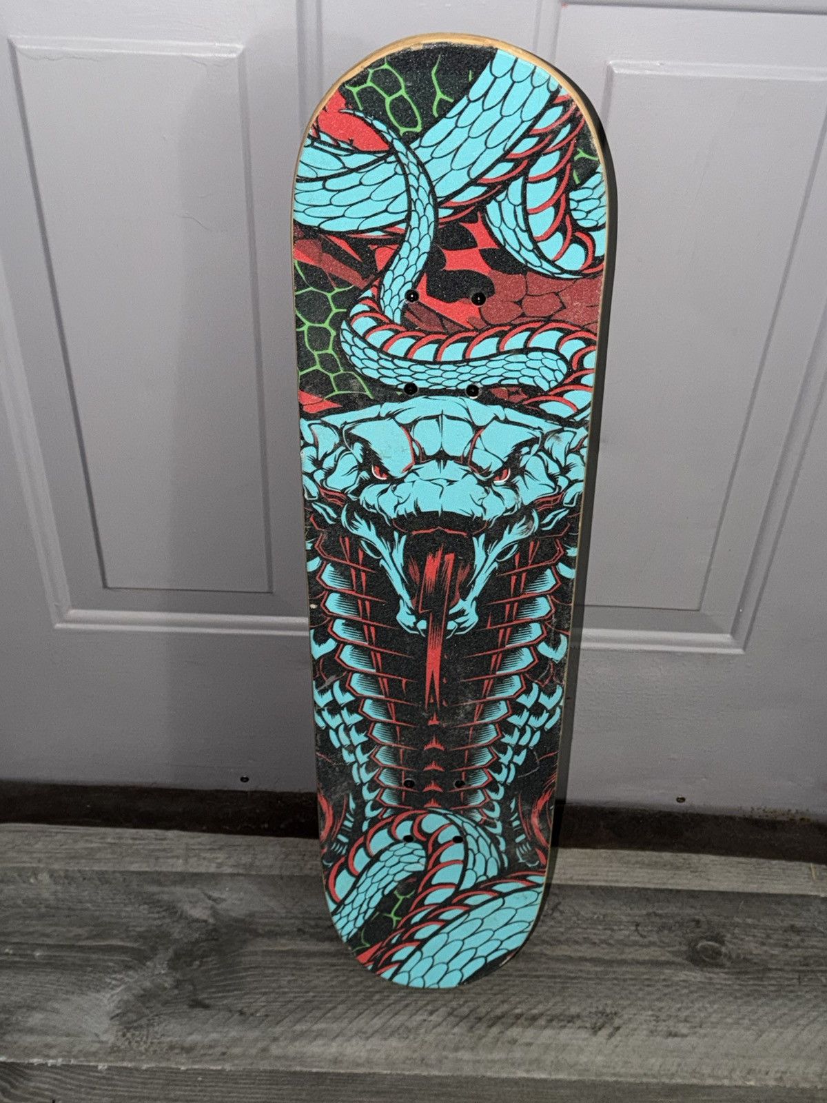 Other Madd Gear Snake Graphic Deck Skateboard Kids Youth Size Size ONE SIZE - 2 Thumbnail
