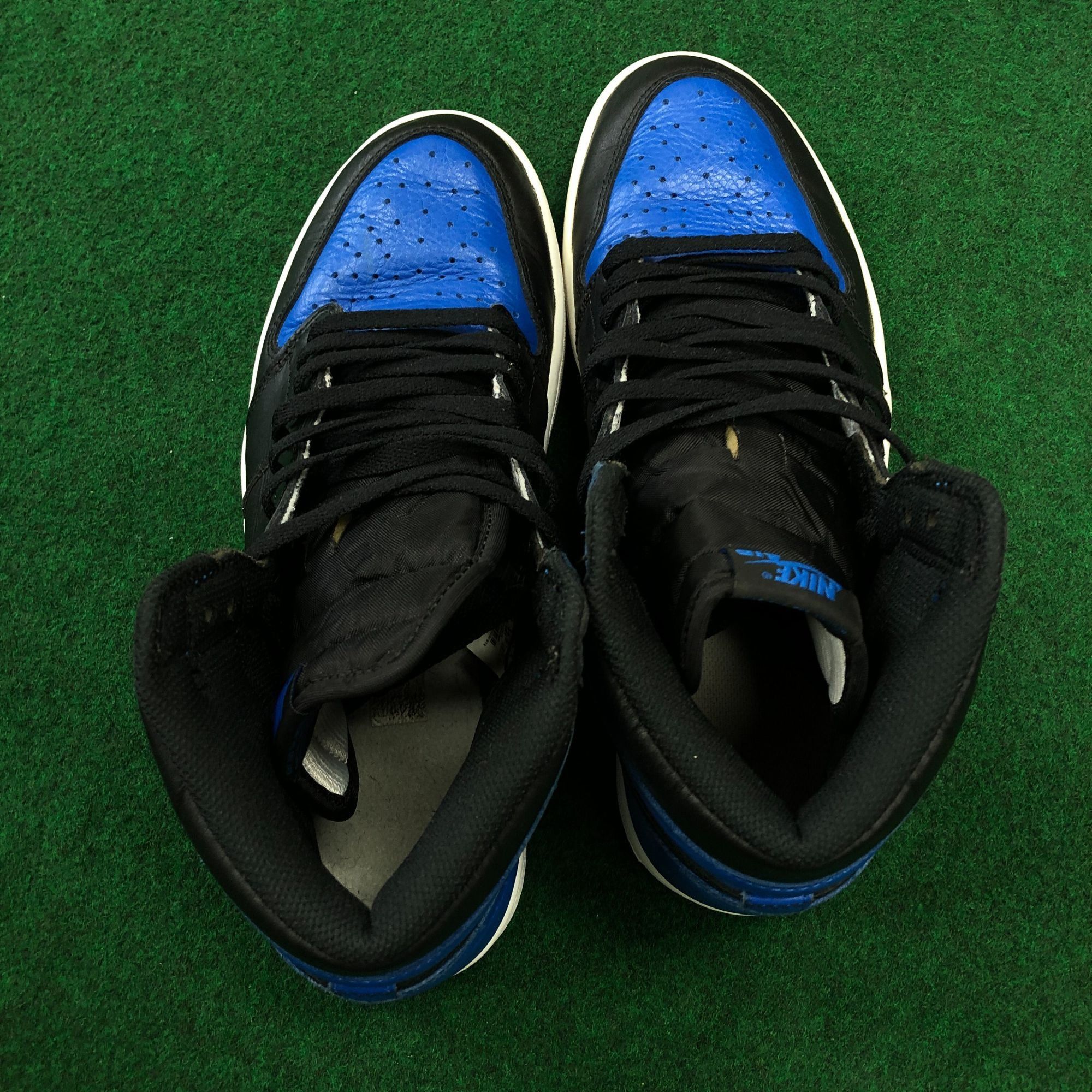 Jordan Brand Pre-Owned Air Jordan 1 Retro High OG ‘Royal’ 2017 - Size 10. Size US 10.5 / EU 43-44 - 4 Thumbnail