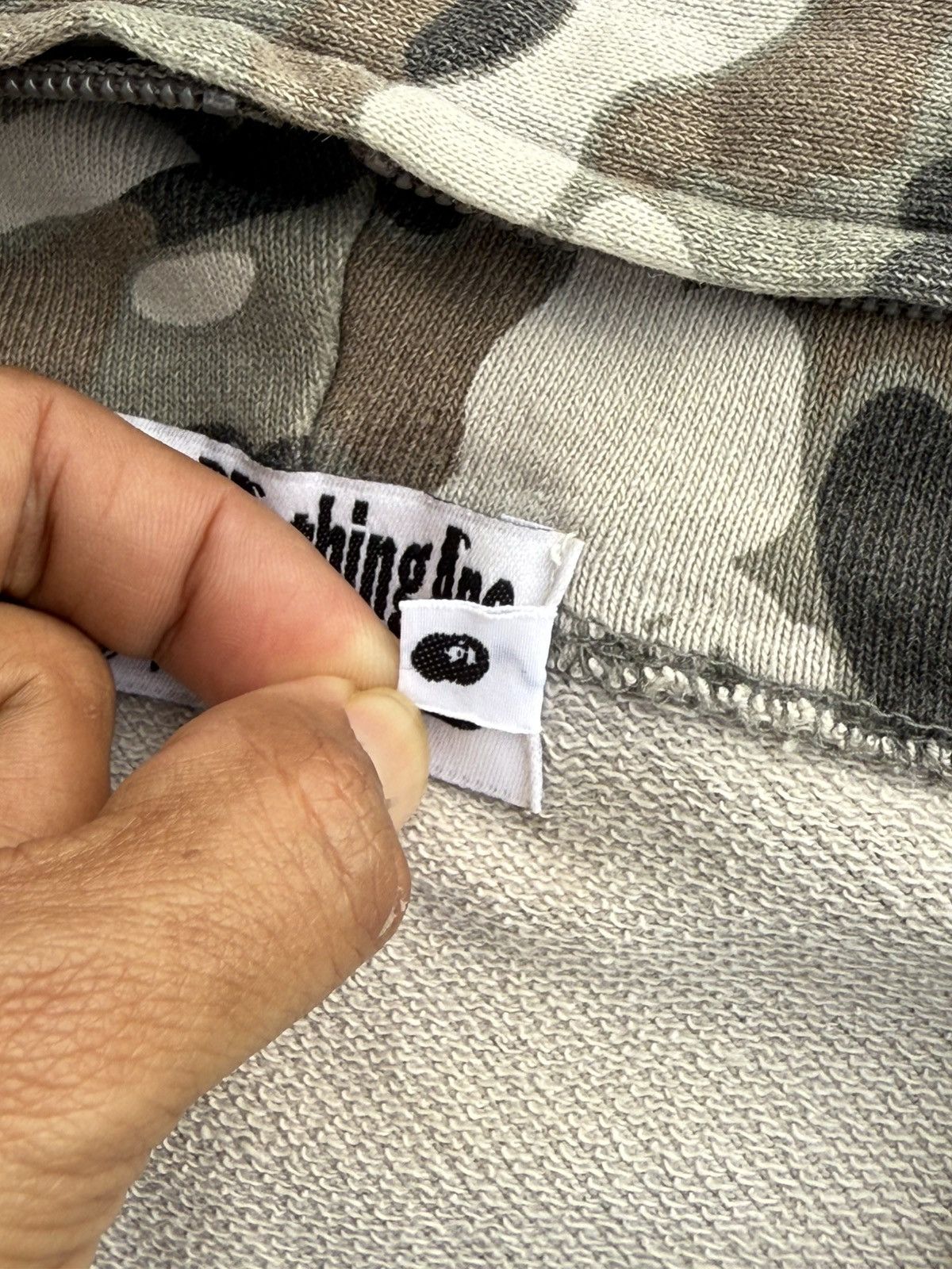 Bape Vintage A Bathing Ape "BAPE" 1st Camo Fullzip Hoodie Nigo Size US S / EU 44-46 / 1 - 12 Thumbnail