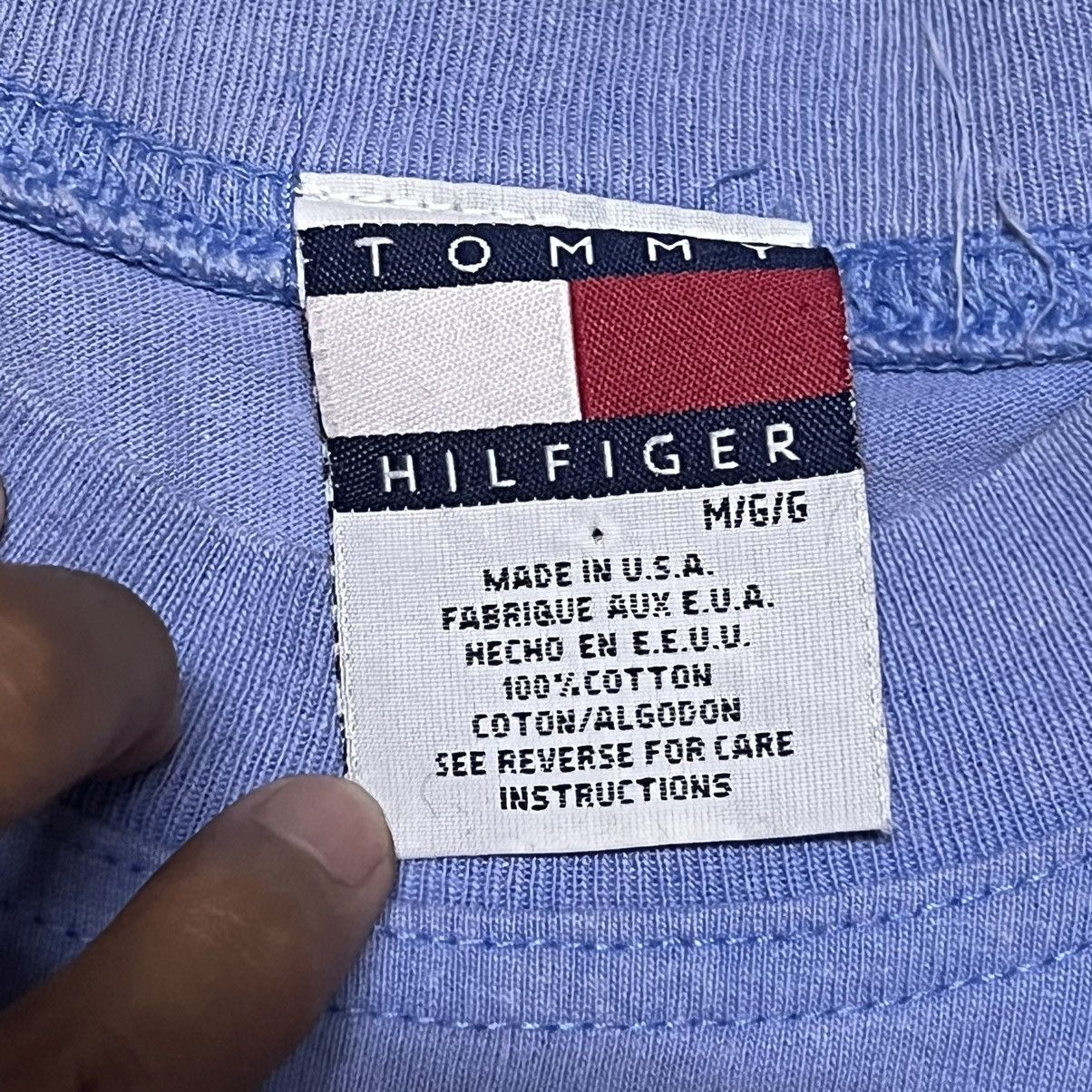 Tommy Hilfiger Vintage Tommy Hilfiger Big Logo T Shirt Size US M / EU 48-50 / 2 - 9 Thumbnail