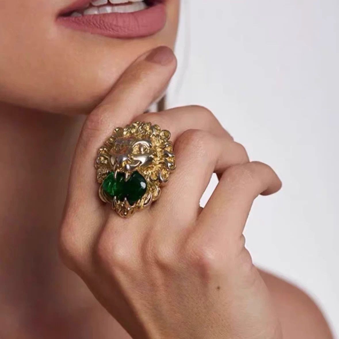 Gucci Gucci Emerald Lion Head Ring size m Size ONE SIZE - 5 Thumbnail