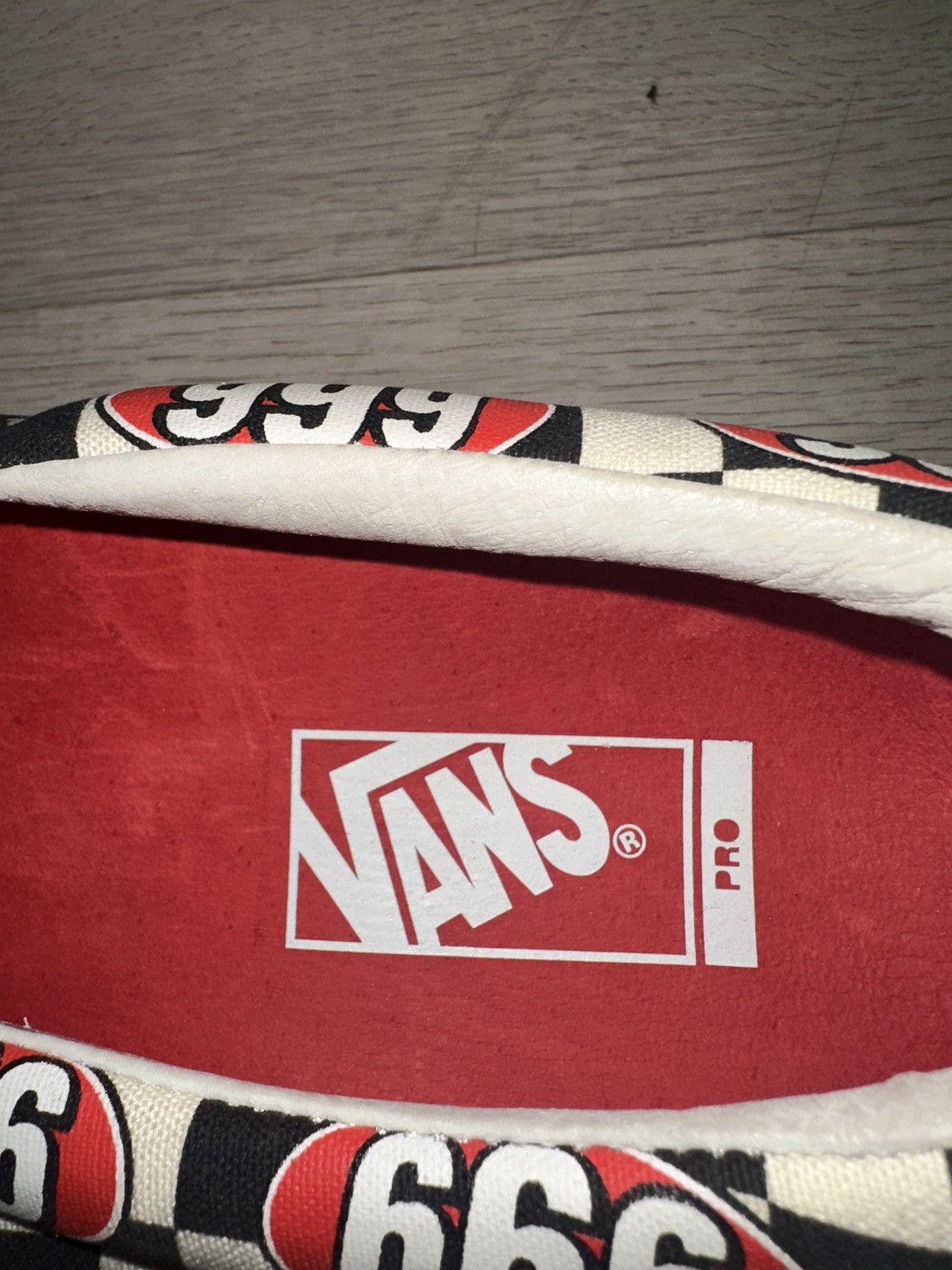 Supreme × Vans Supreme Vans 666 Size US 11 / EU 44 - 9 Thumbnail