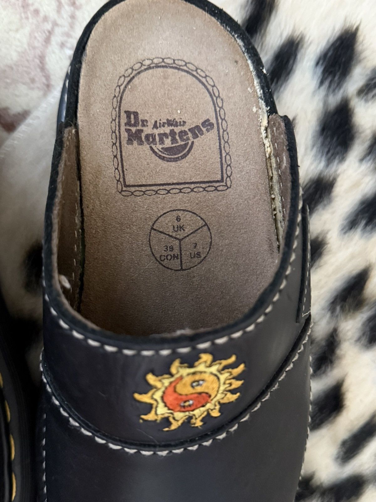 Dr. Martens Yingyang Sun Doc Martens Platform Sandal Size US 7 / IT 37 - 6 Thumbnail