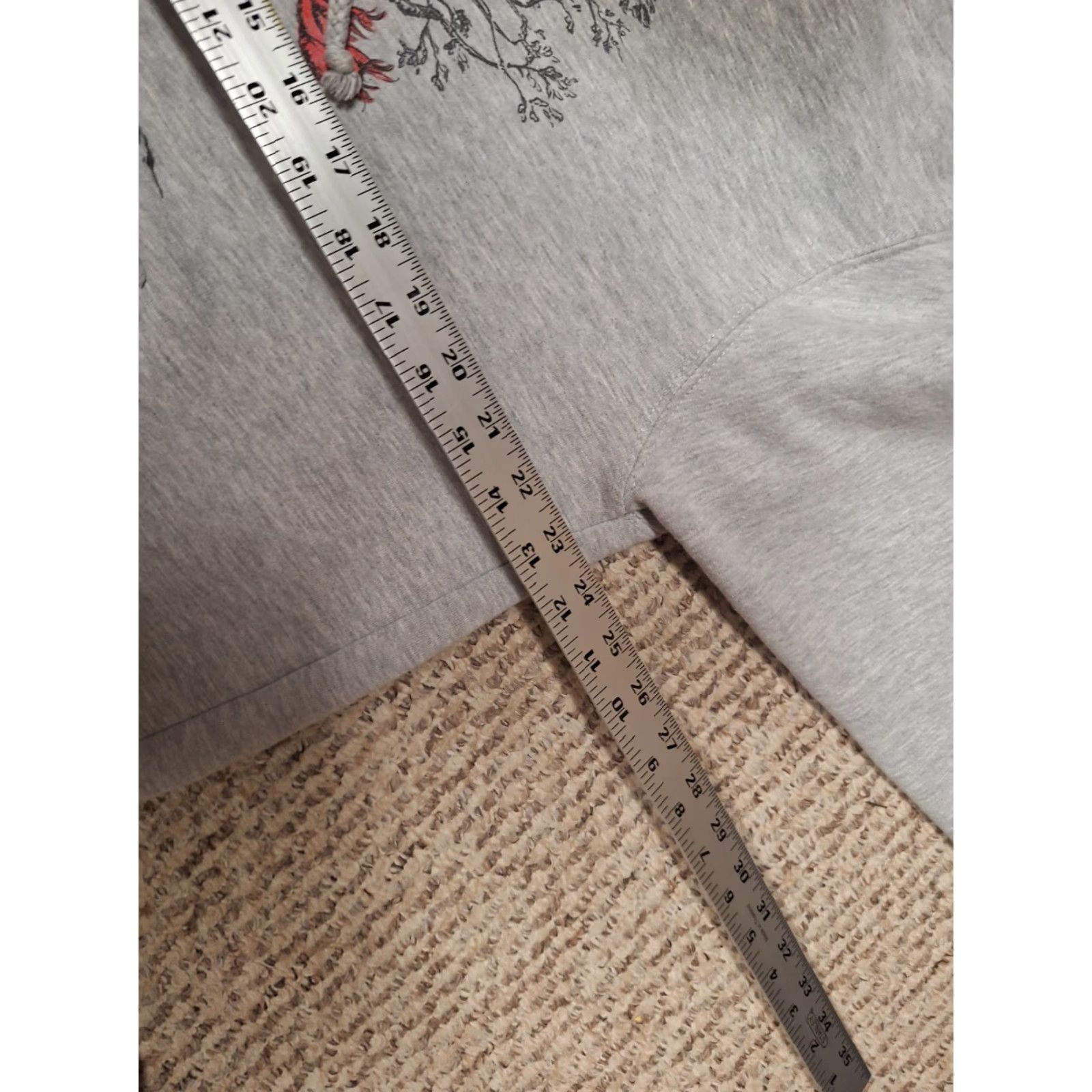 Vintage Taylor Swift All Too Well Hoodie Band Tour Nashville TN Medium Gray Pullover M Mens Unisex Adults Size M Pullover Gray Band Tour Nike? Wait. Size US M / EU 48-50 / 2 - 4 Thumbnail