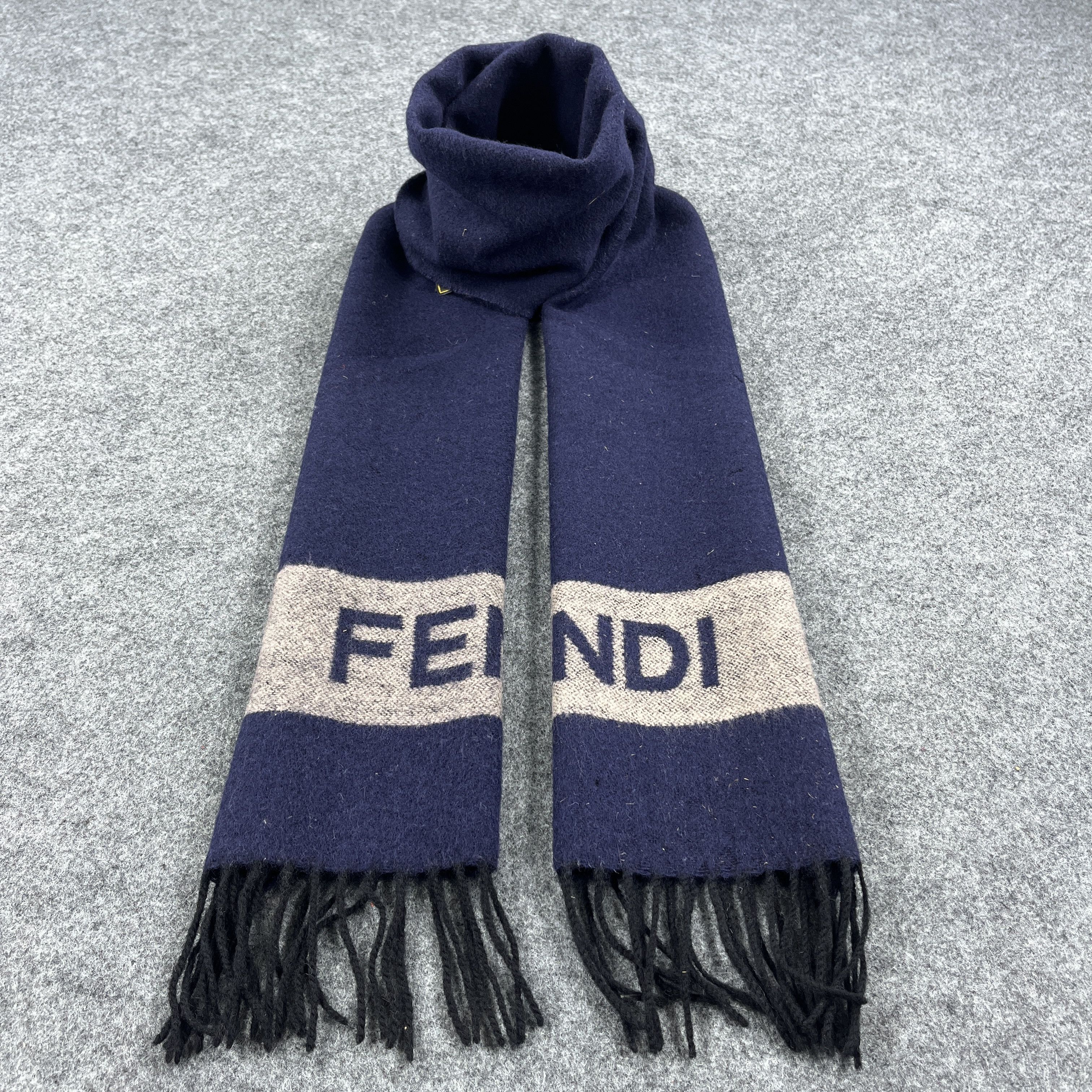 Vintage Fendi Scarf / Muffler/ Neckwear T1178 Size ONE SIZE - 1 Thumbnail