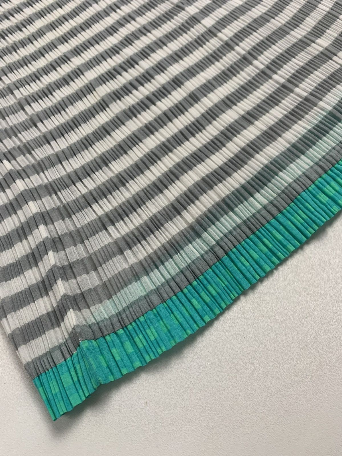 Issey Miyake Issey Miyake SS96 Pleated Border Stripe Japan Size 24" / US 00 / IT 34 - 5 Thumbnail