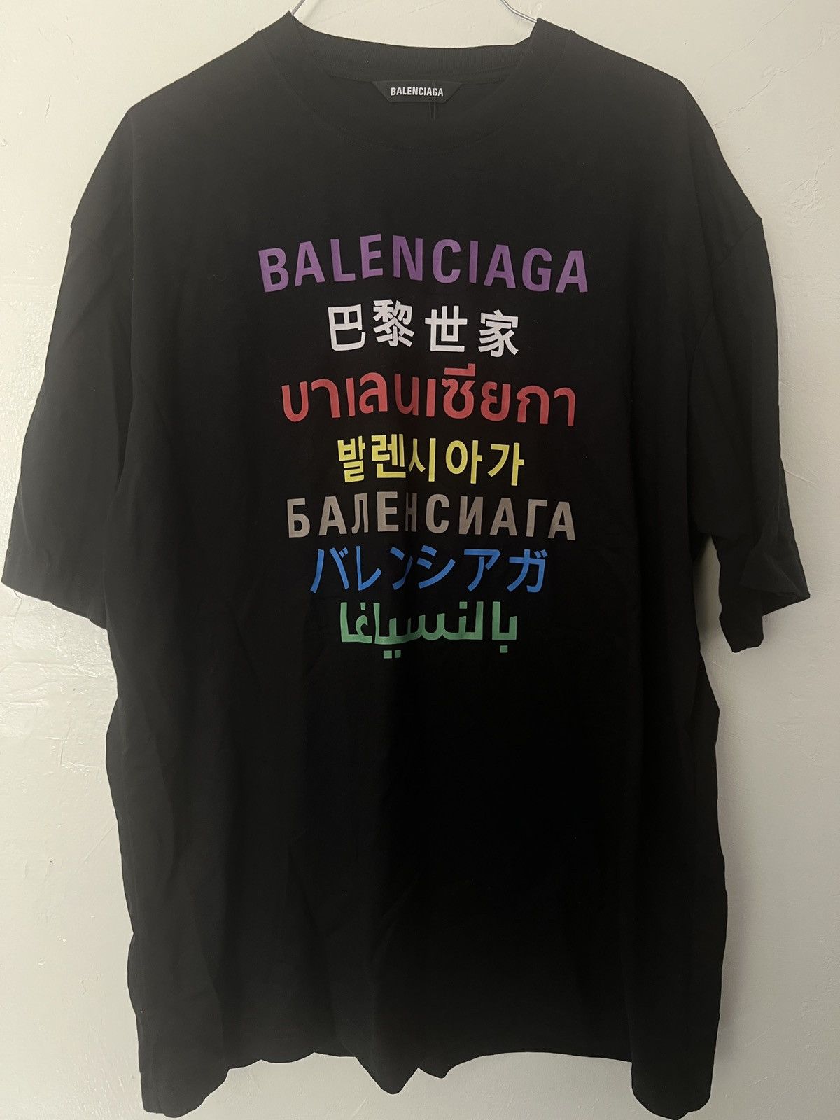 Balenciaga Balenciaga multi language logo t shirt Size US S / EU 44-46 / 1 - 1 Thumbnail