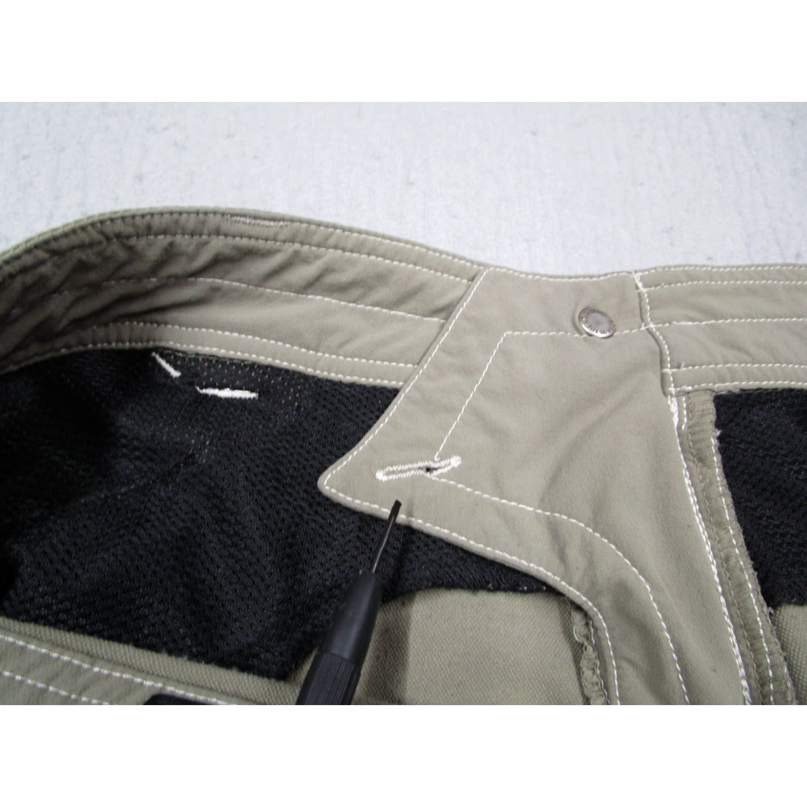 Vintage KUHL Men's Cargo Shorts 40 Green Utility Outdoor Hiking 12" Modern Classic Size US 40 / EU 56 - 5 Thumbnail