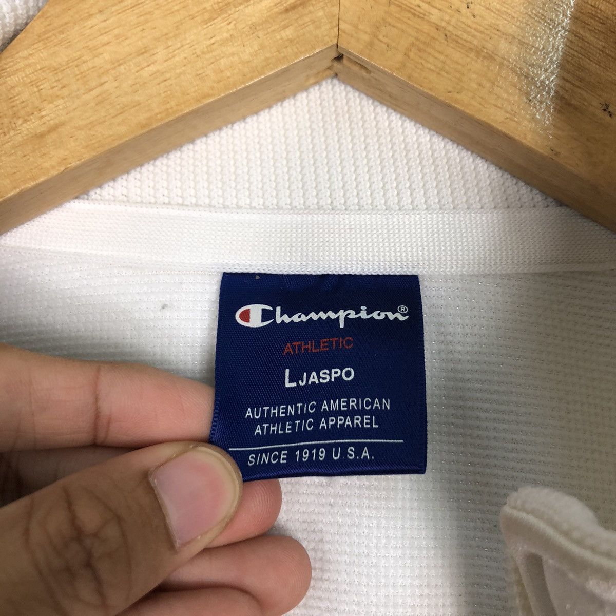 Champion × Vintage Vintage Sweater Champion White Streetwear Small Size US S / EU 44-46 / 1 - 16 Thumbnail