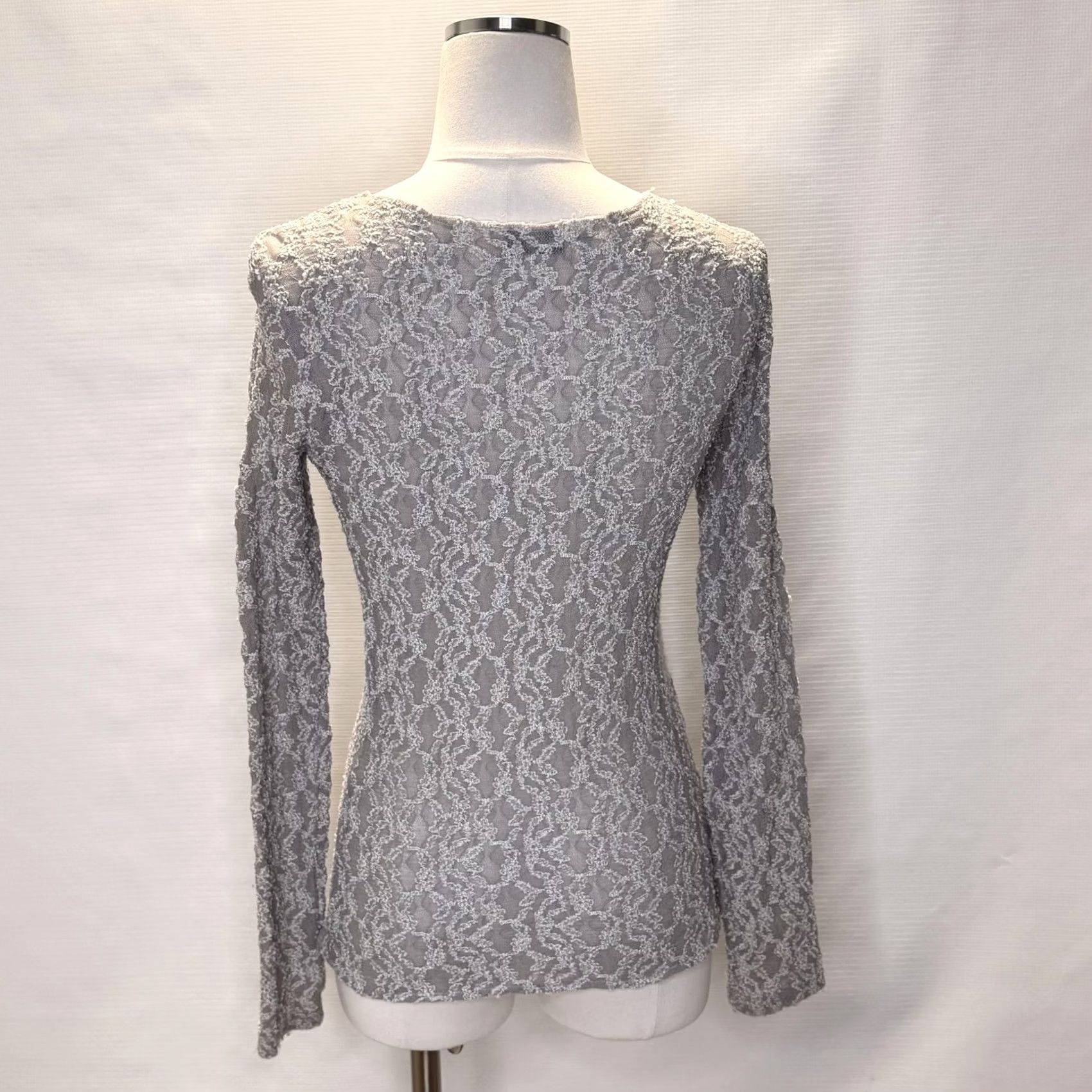 ANNE FONTAINE VINTAGE Anne Fontaine Blouse Womens 2 Gray Lace Sheer Boat Neck Long Sleeve Top 90s Party/Cocktail Womens Size XS / US 0-2 / IT 36-38 - 3 Thumbnail