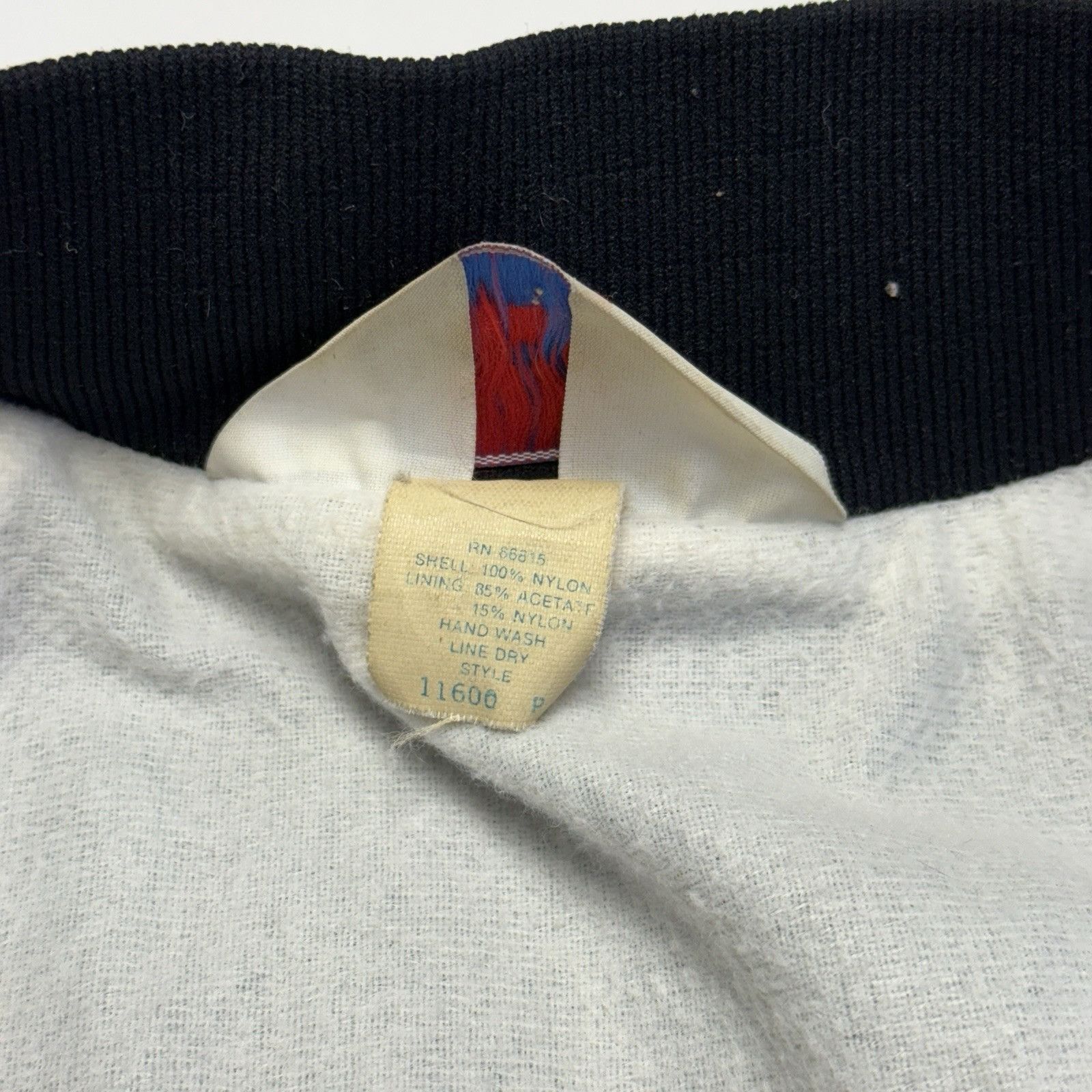 Vintage Vintage 80s Treasure Bay Casino Satin Jacket Black Snap Bomb Size US L / EU 52-54 / 3 - 8 Thumbnail