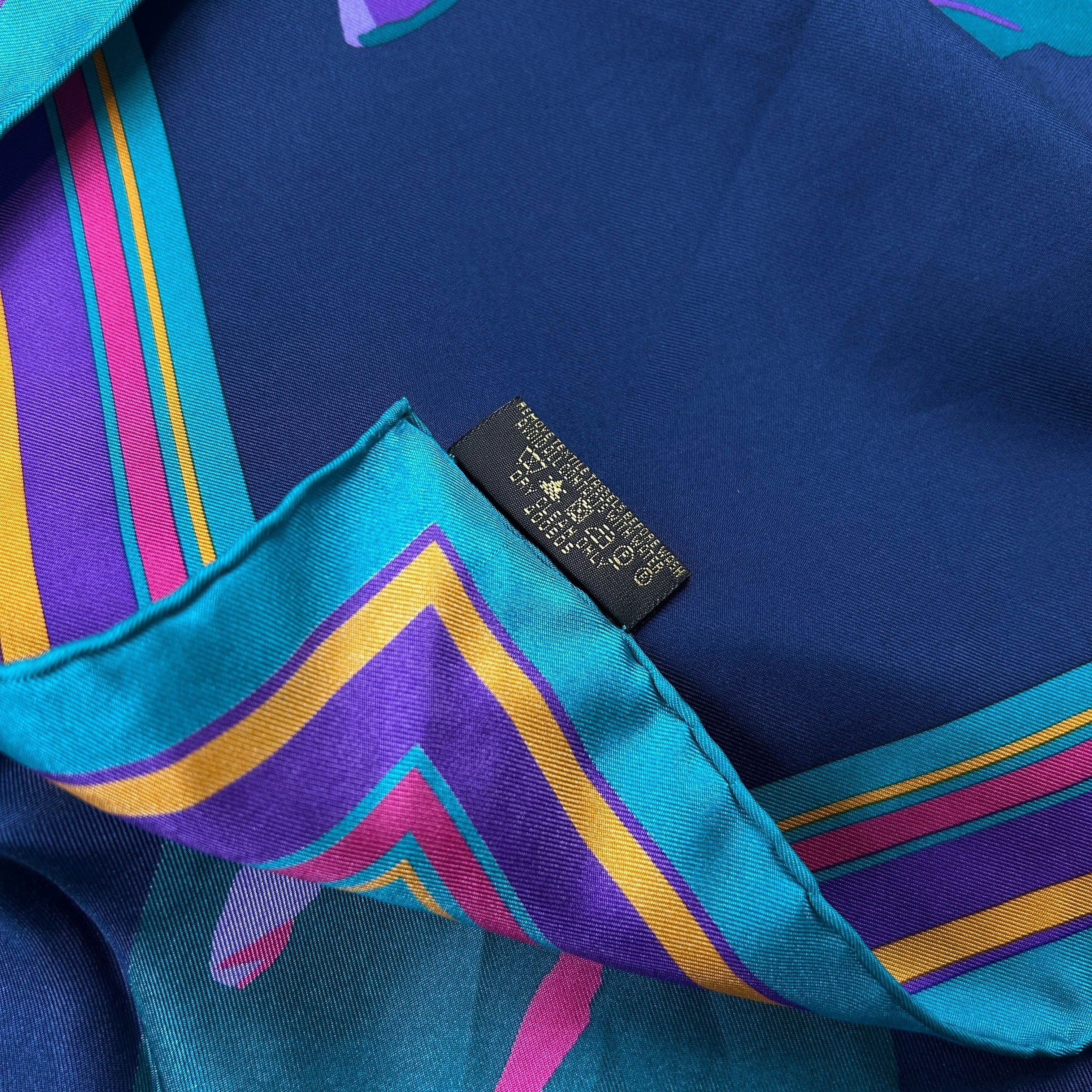 Louis Vuitton Louis Vuitton Pure Silk Giraffe Shawl Scarf Blue Size ONE SIZE - 5 Thumbnail