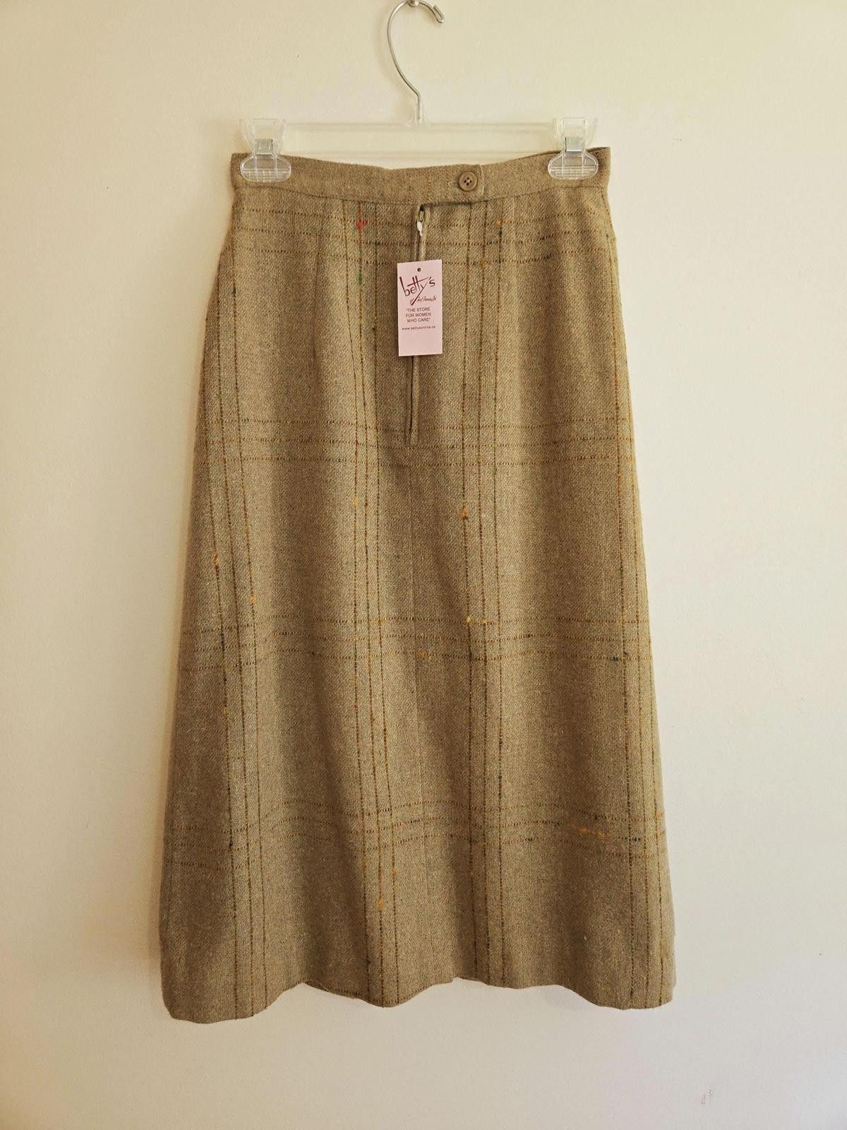 Designer Vintage Deadstock 1970s Mister Leonard Tan Plaid Midi Skirt Size 30" / US 8 / IT 44 - 2 Thumbnail