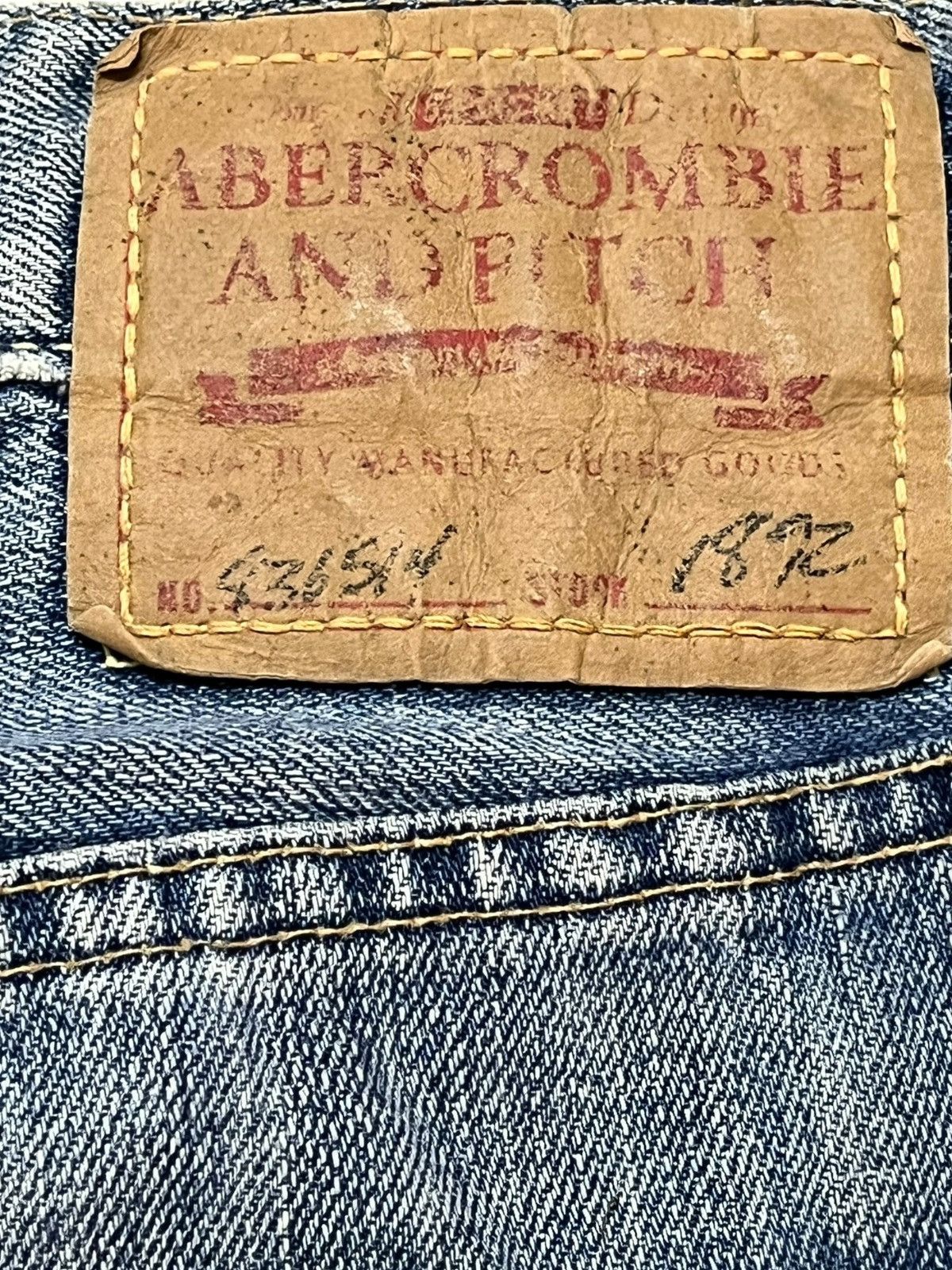Abercrombie & Fitch Vintage Abercrombie&Fitch Faded Bootcut Denim Size US 31 - 10 Thumbnail