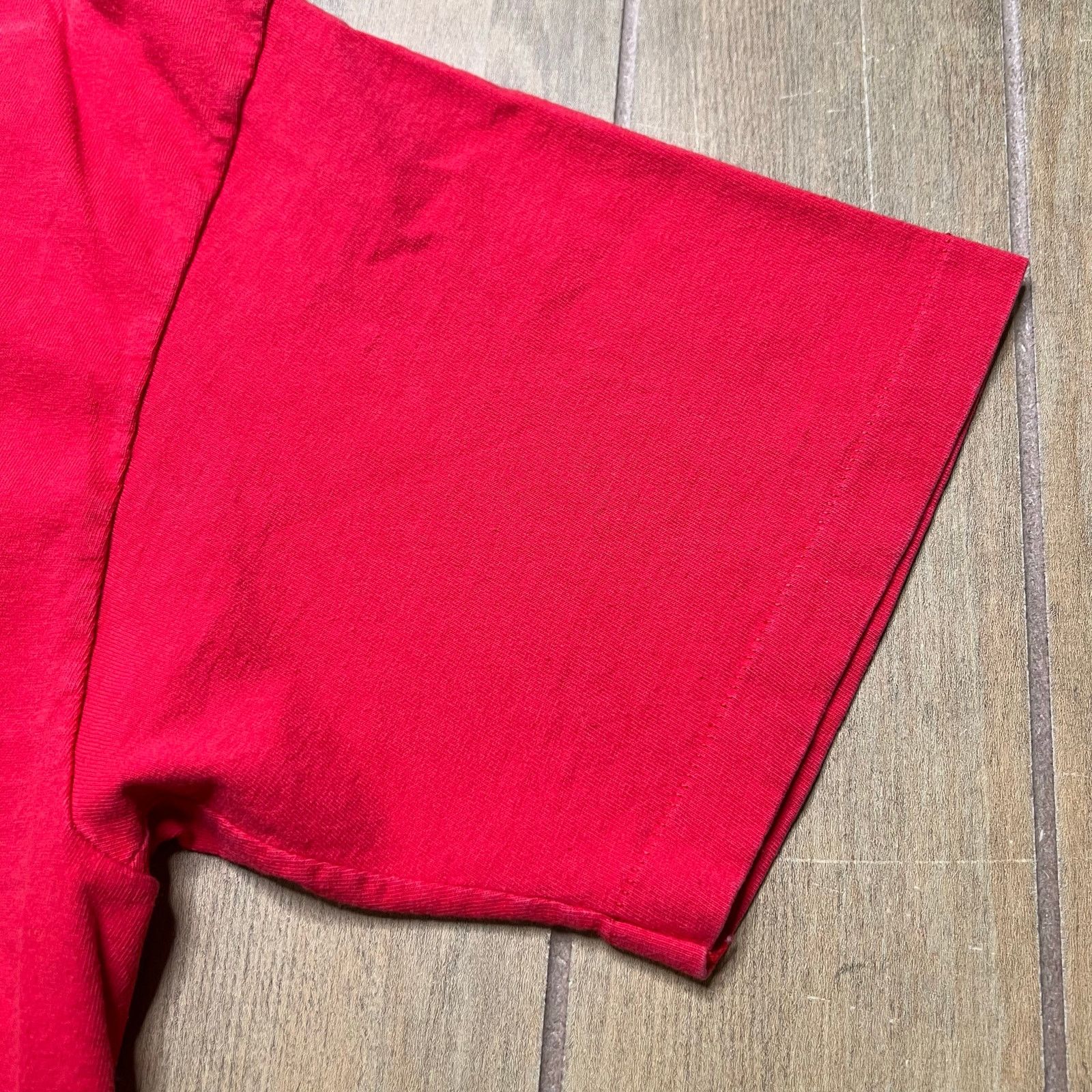 Vintage VINTAGE 80S STUDIO UMEN BOXY WIDE T SHIRT SZ L RED Y2K Size US L / EU 52-54 / 3 - 5 Thumbnail