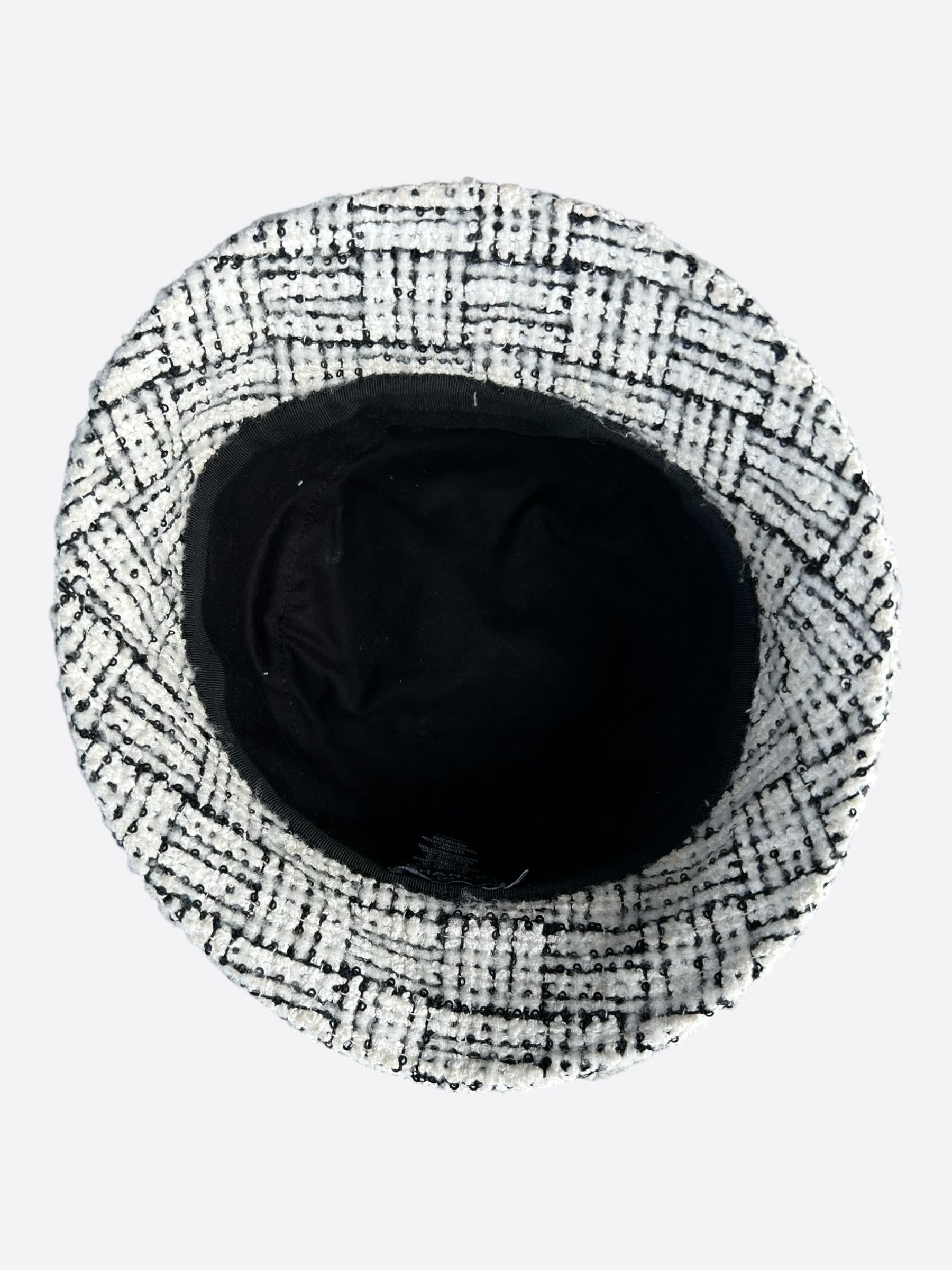 Chanel Chanel White & Black CC Logo Tweed Bucket Hat Size ONE SIZE - 6 Thumbnail