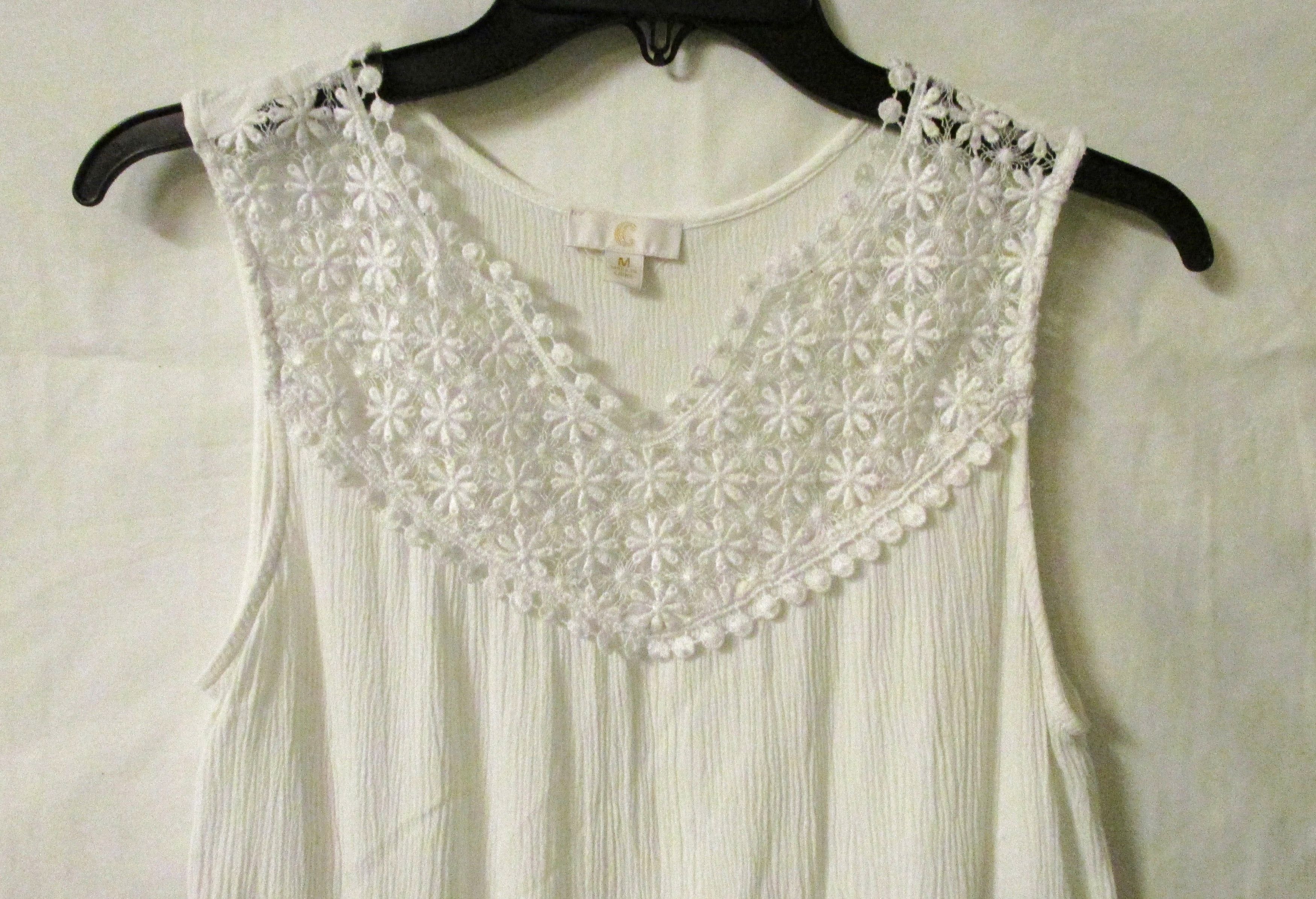 Other Charming Charlie Women's Sleeveless Blouse Top Size Medium Size M / US 6-8 / IT 42-44 - 3 Thumbnail