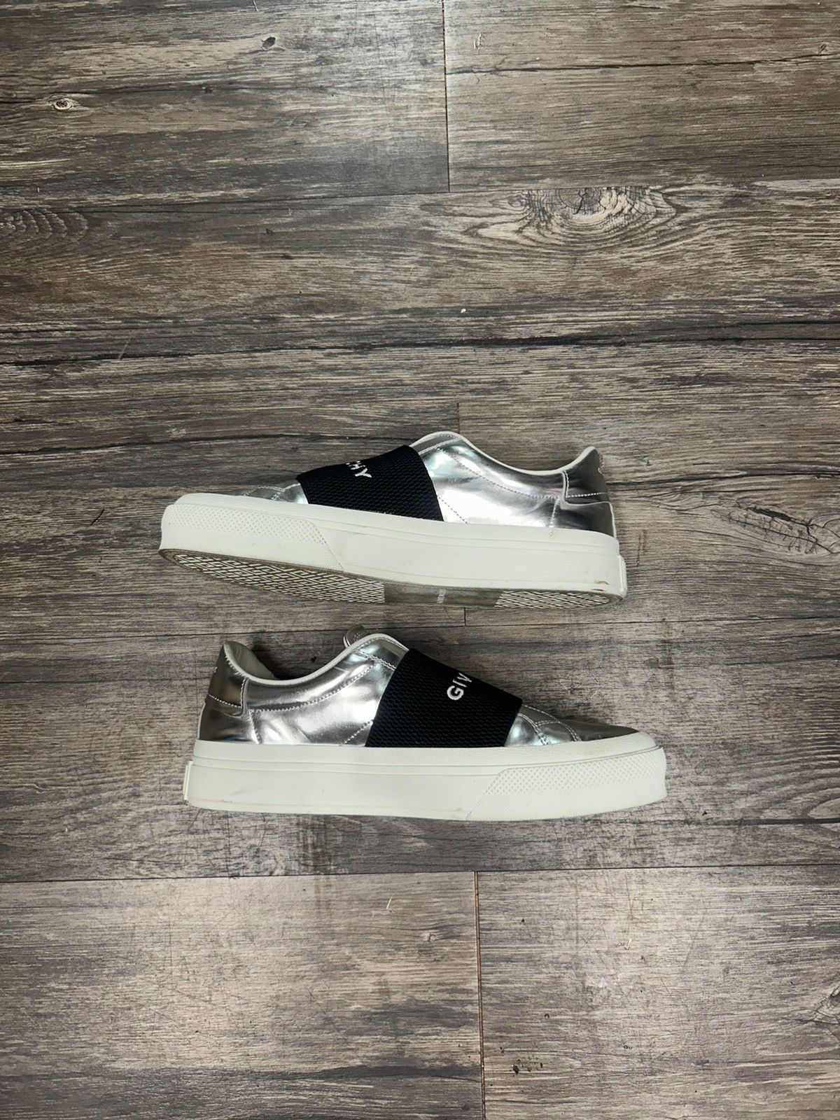 Givenchy Givenchy Silver Reflective Sneakers Size US 8 / IT 38 - 3 Thumbnail