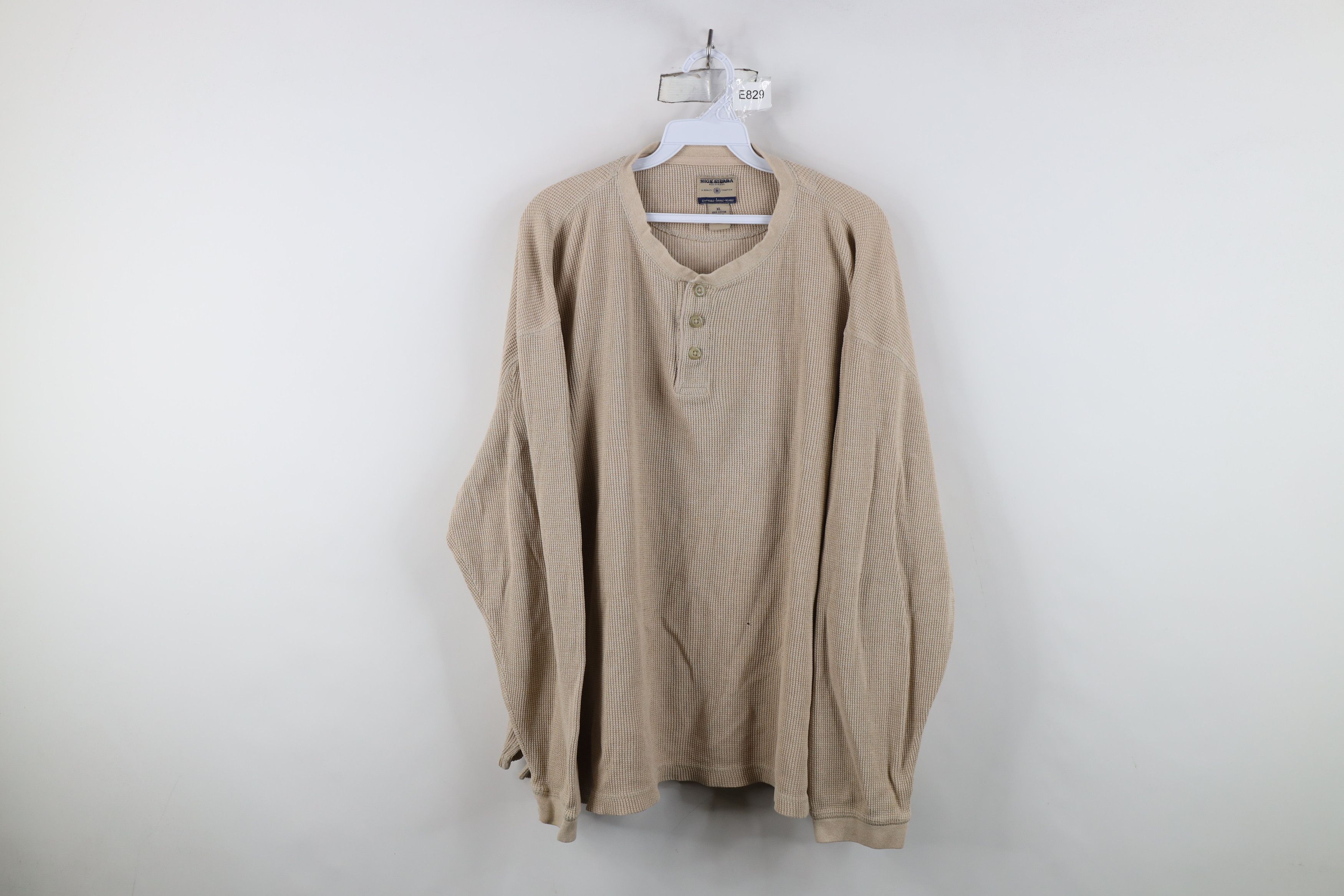 Vintage Vintage 90s Streetwear Thermal Waffle Knit Henley T-Shirt Size US XL / EU 56 / 4 - 1 Thumbnail