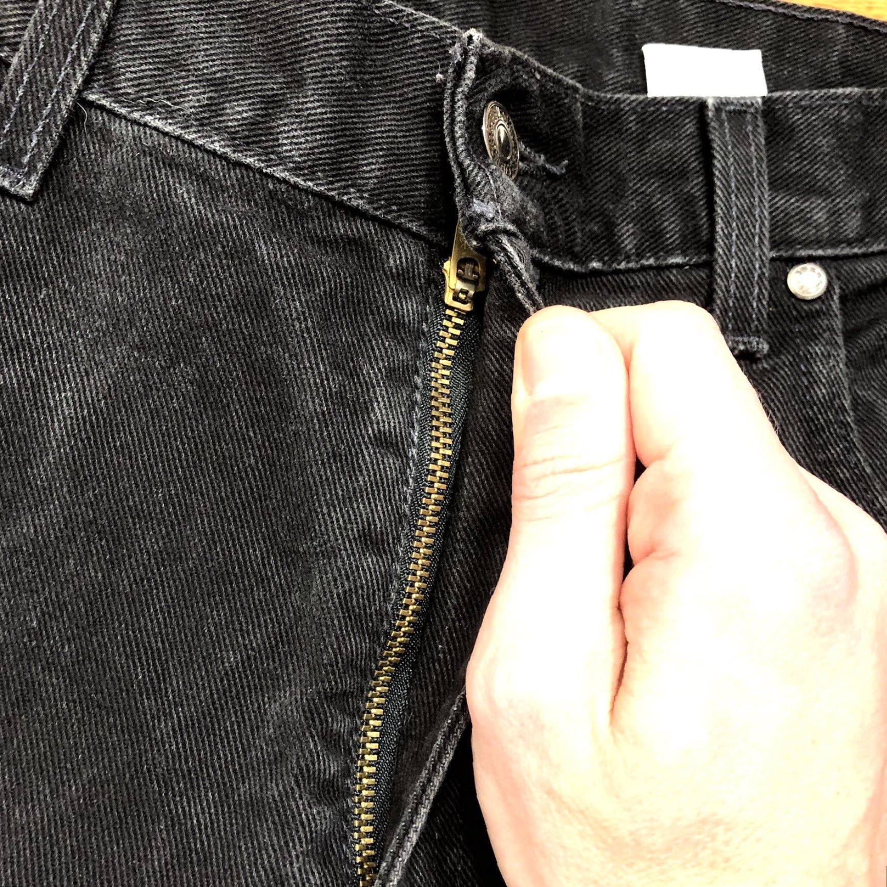 Levi's VINTAGE Levi's 545 Jeans Loose Fit Tapered Black 34x29 Mens Regular 34 Denim 100% Cotton Jeans Grunge 80s 90s USA American Classic Logo Belt Loops Zip Size US 34 / EU 50 - 5 Thumbnail