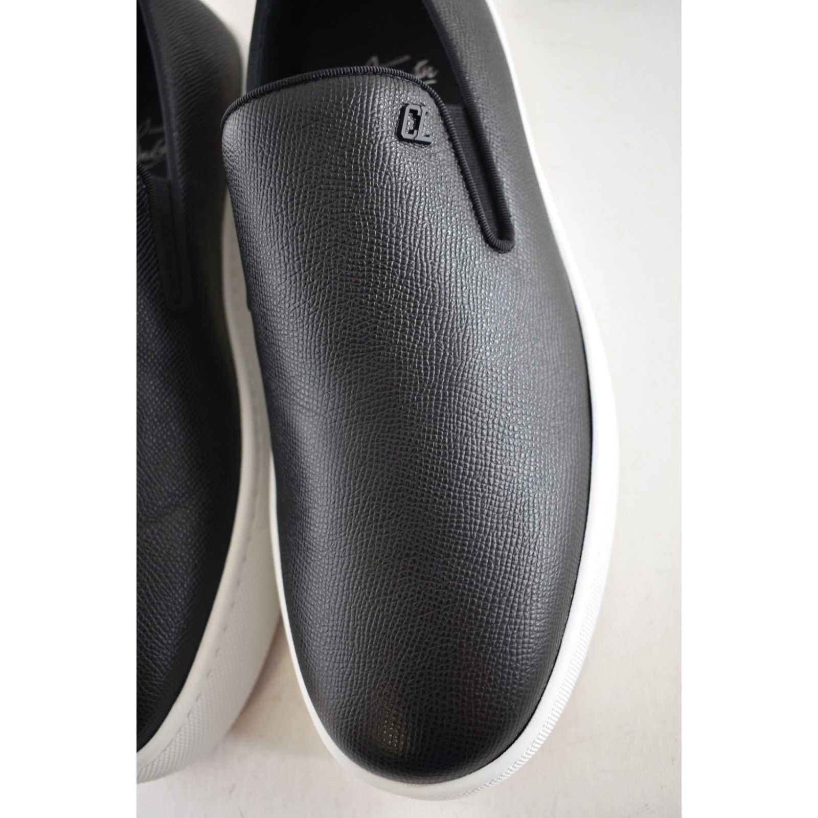 Christian Louboutin Christian Louboutin Mens Boatissimo Flat Black Leather Size US 9 / EU 42 - 14 Thumbnail