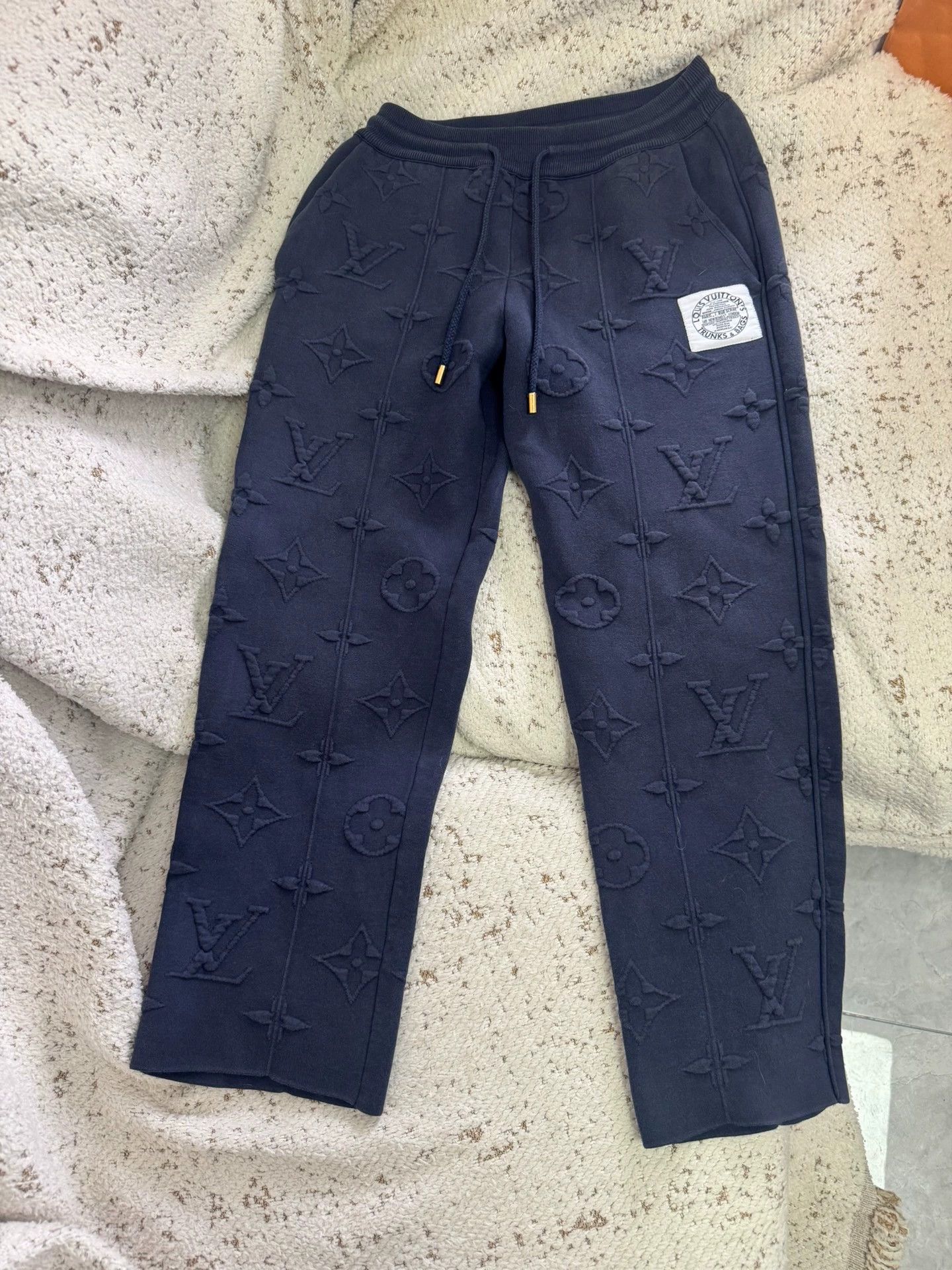 Louis Vuitton LV 24 Embossed Women's Casual Pants Size 24" / US 00 / IT 34 - 1 Thumbnail