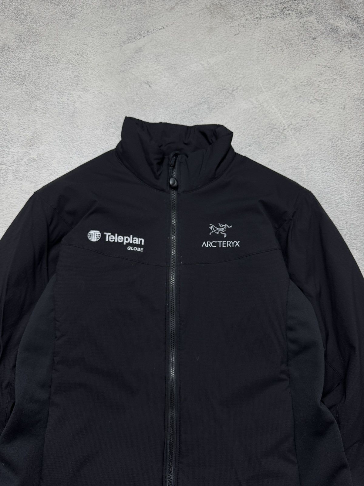 Arc'teryx Vintage Y2k Arc’teryx Nylon Reflective Logo Jacket 00’s Size M / US 6-8 / IT 42-44 - 4 Thumbnail