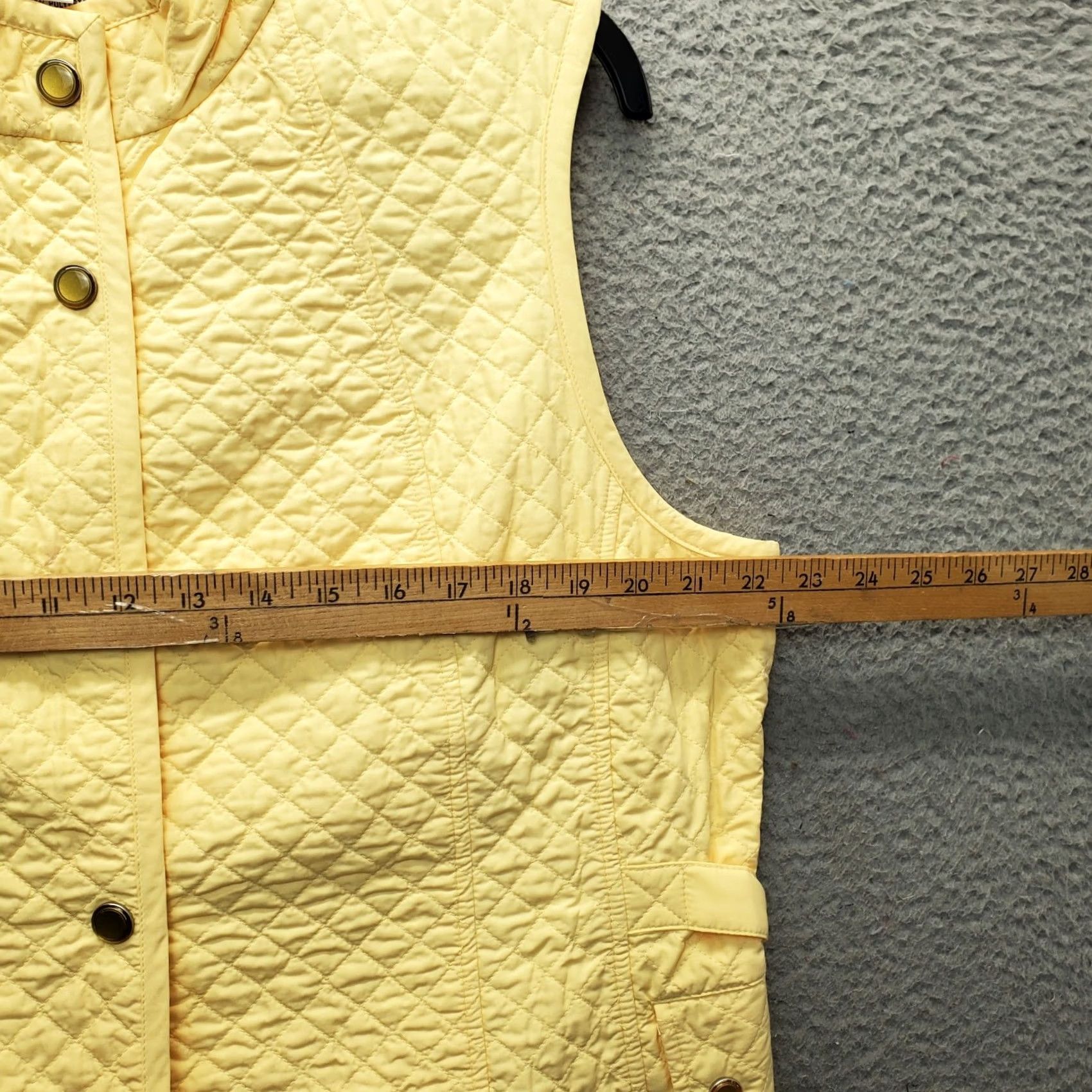 Talbots Talbots Quilted Vest Womens XL Yellow Lined Sleeveless Mock Neck Snap Button Shirt Size XL / US 12-14 / IT 48-50 - 4 Thumbnail