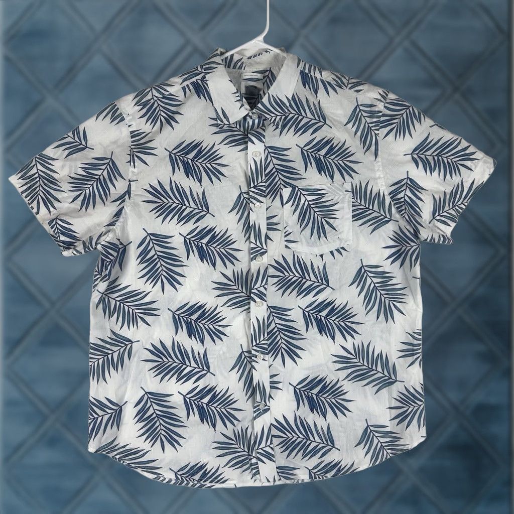 Old Navy Old Navy Button-Up Hawaiin Shirt Mens XL Resort Slim Jungle Cotton Tropical S/S Size US XL / EU 56 / 4 - 1 Thumbnail