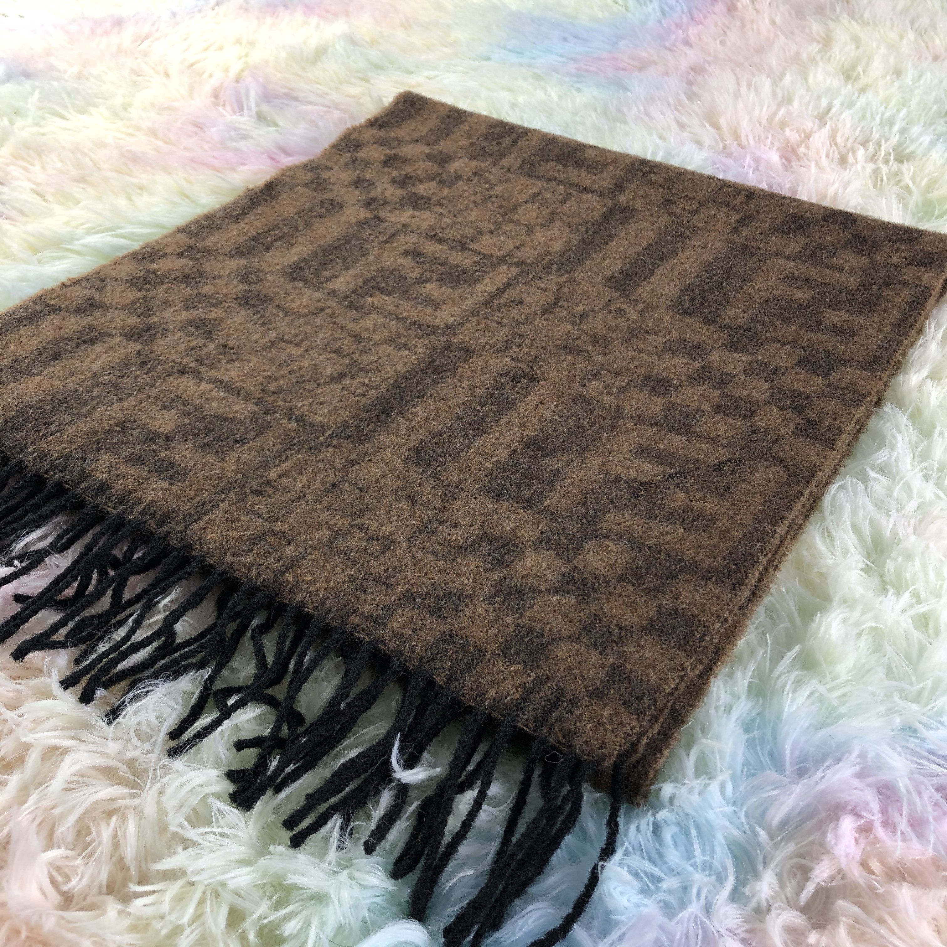 Vintage Fendi Scarf / Muffler / Neckwear - KM46 Size ONE SIZE - 3 Thumbnail
