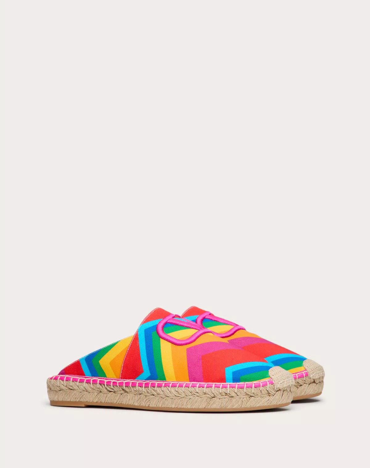 o1s1wg110625 Escape Mule in Canvas in Multicolor