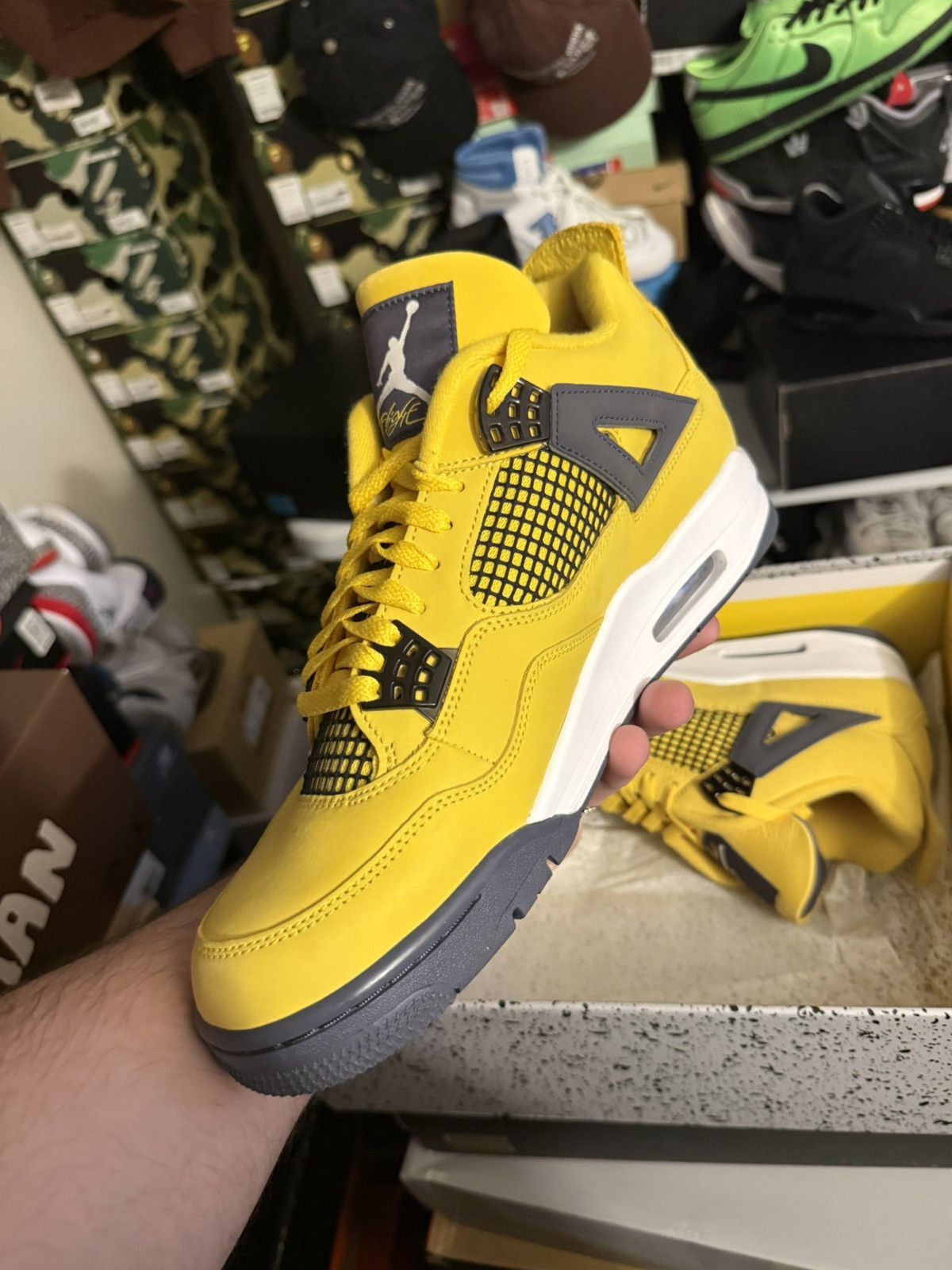 Jordan Brand Jordan retro 4 lightning sz 11.5 Size US 11.5 / EU 44-45 - 3 Thumbnail