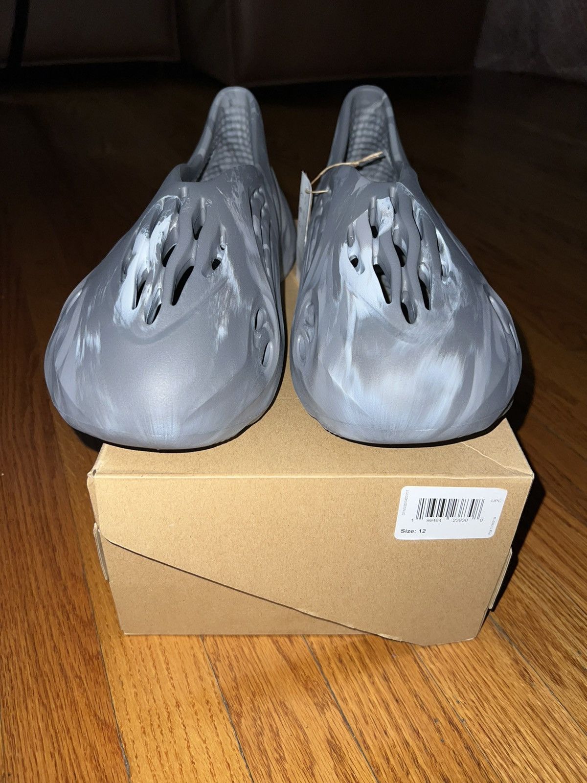 adidas Men’s Yeezy Foam RNR MX Granite Size 12 IE4931 Footwear