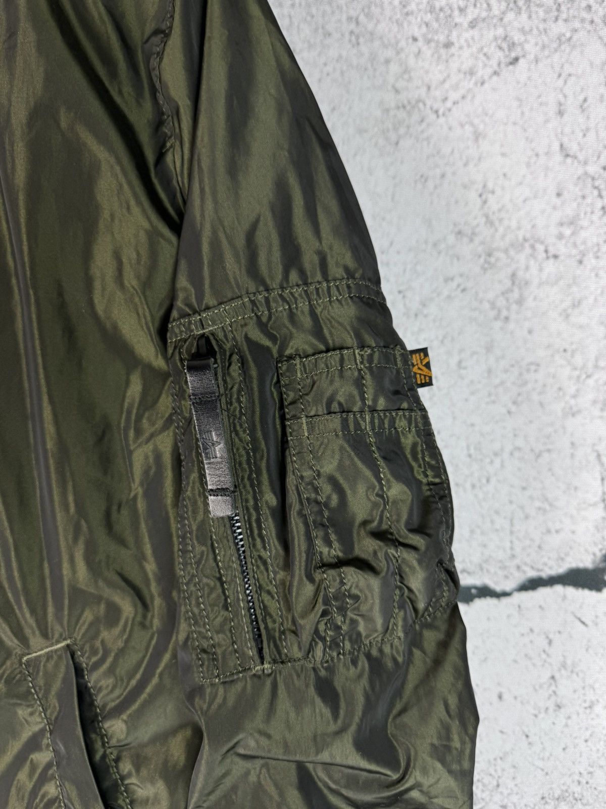 Alpha Industries VINTAGE ALPHA INDUSTRIES MA1 MAN INTERMEDIATE BOMBER JACKET Size US M / EU 48-50 / 2 - 5 Thumbnail