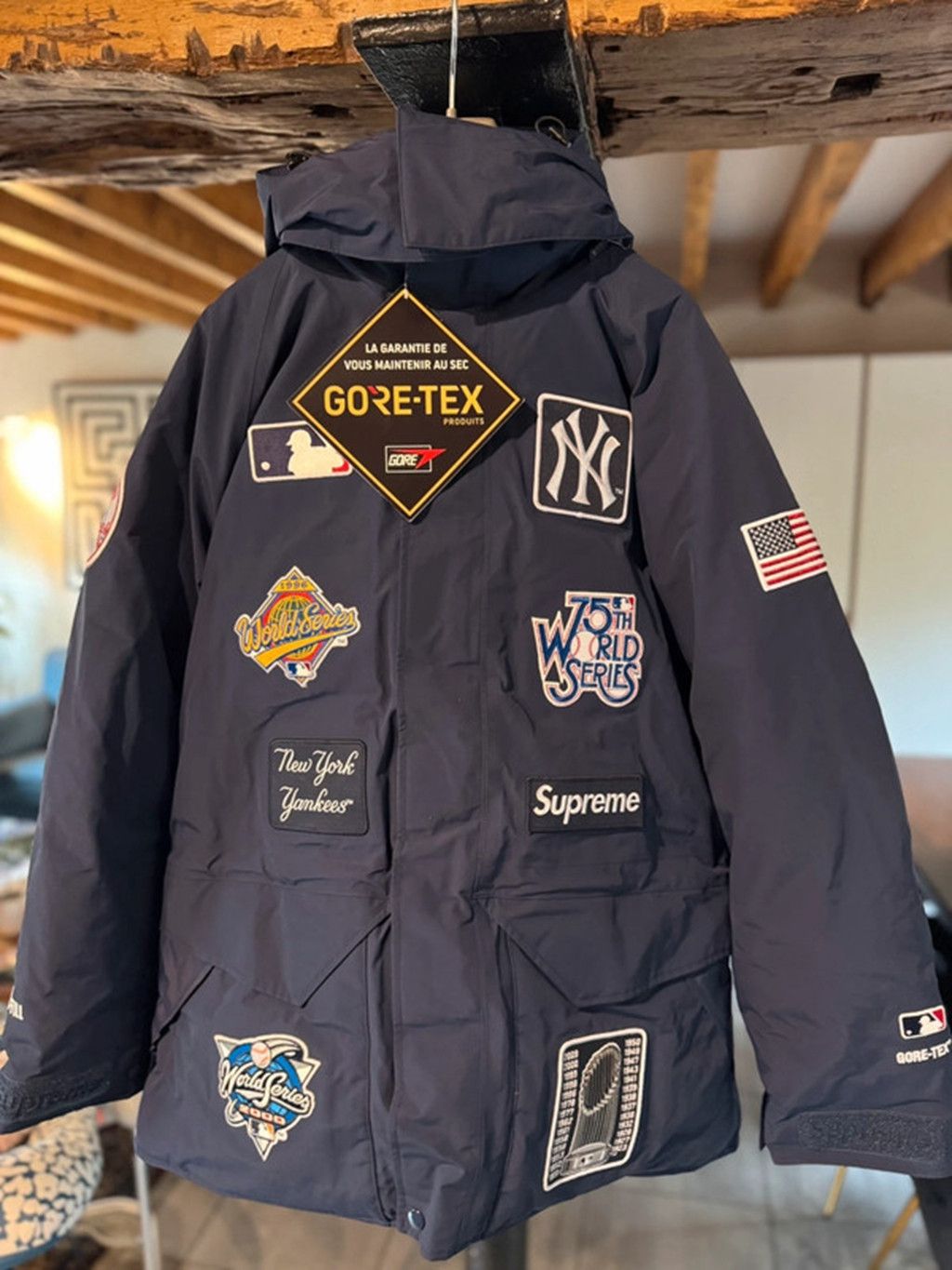ウェア Supreme New York Yankees track jacket Supreme New York Yankees™Track Jacket (FW21) - $188