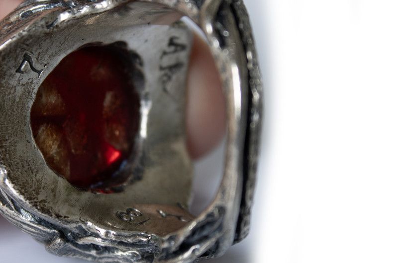Other Lyly Erlandsson, the Granada ring with red stone Size ONE SIZE - 6 Thumbnail