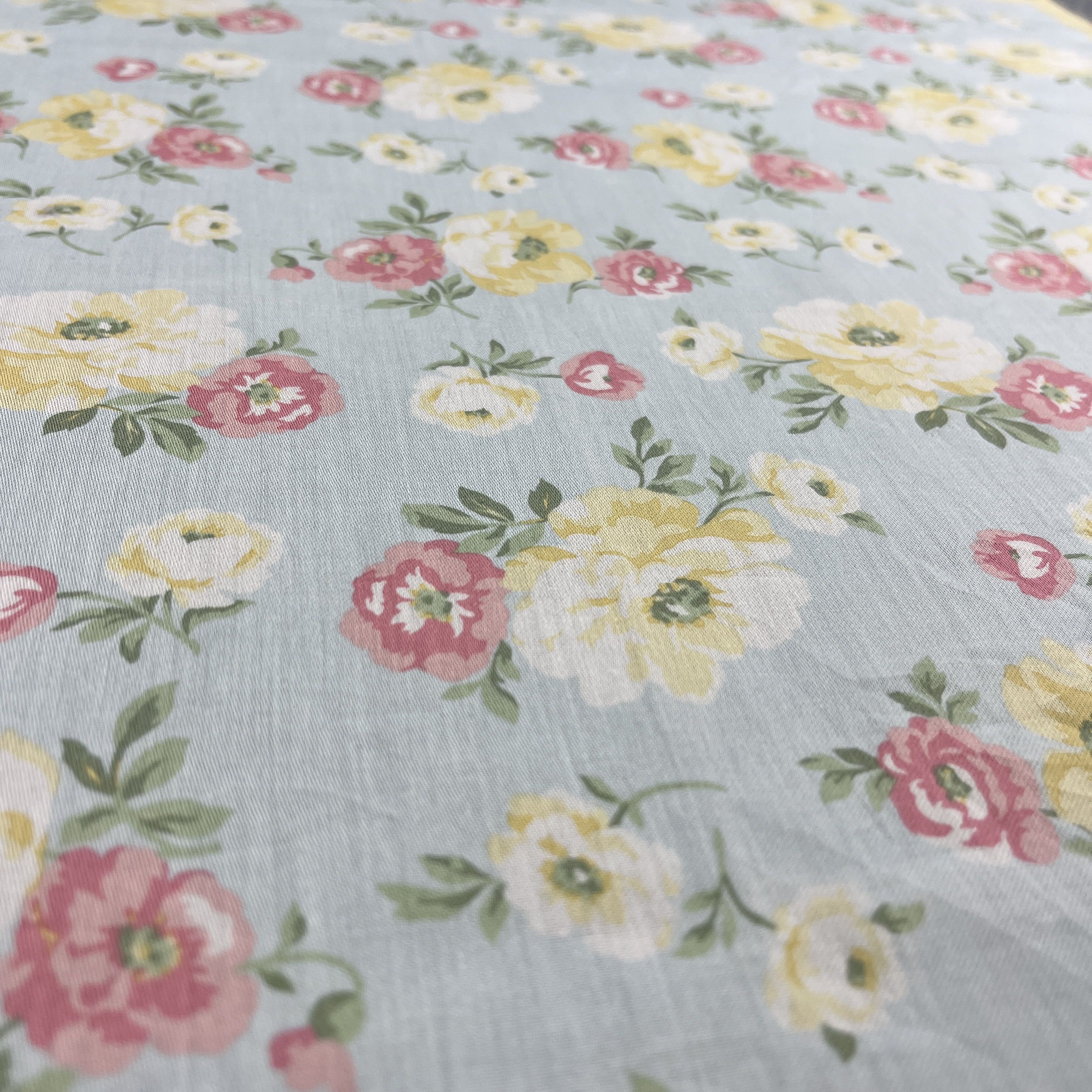 Laura Ashley Laura Ashley Handkerchief / Bandana / Neckerchief B048 Size ONE SIZE - 9 Thumbnail