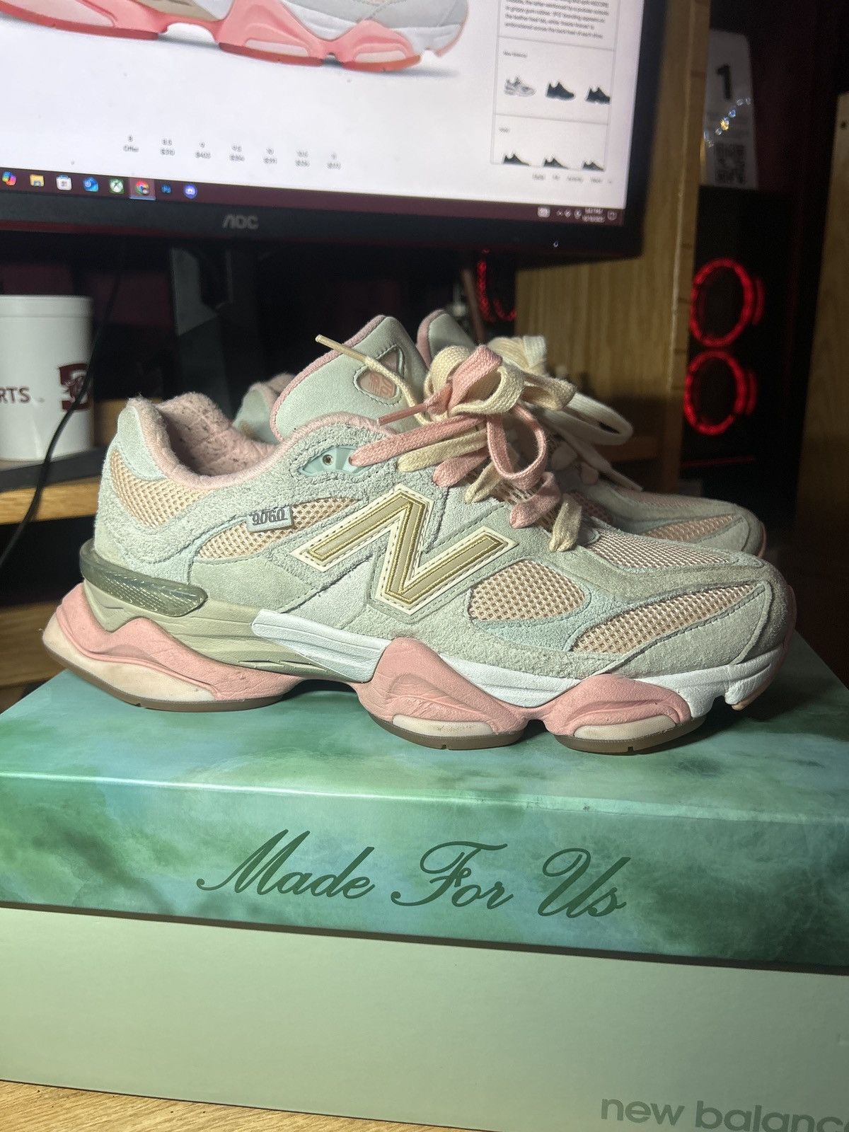 Joe Freshgoods × New Balance New Balance x Joe Freshgoods 9060 ‘Baby Shower Blue Size US 9.5 / EU 42-43 - 1 Thumbnail