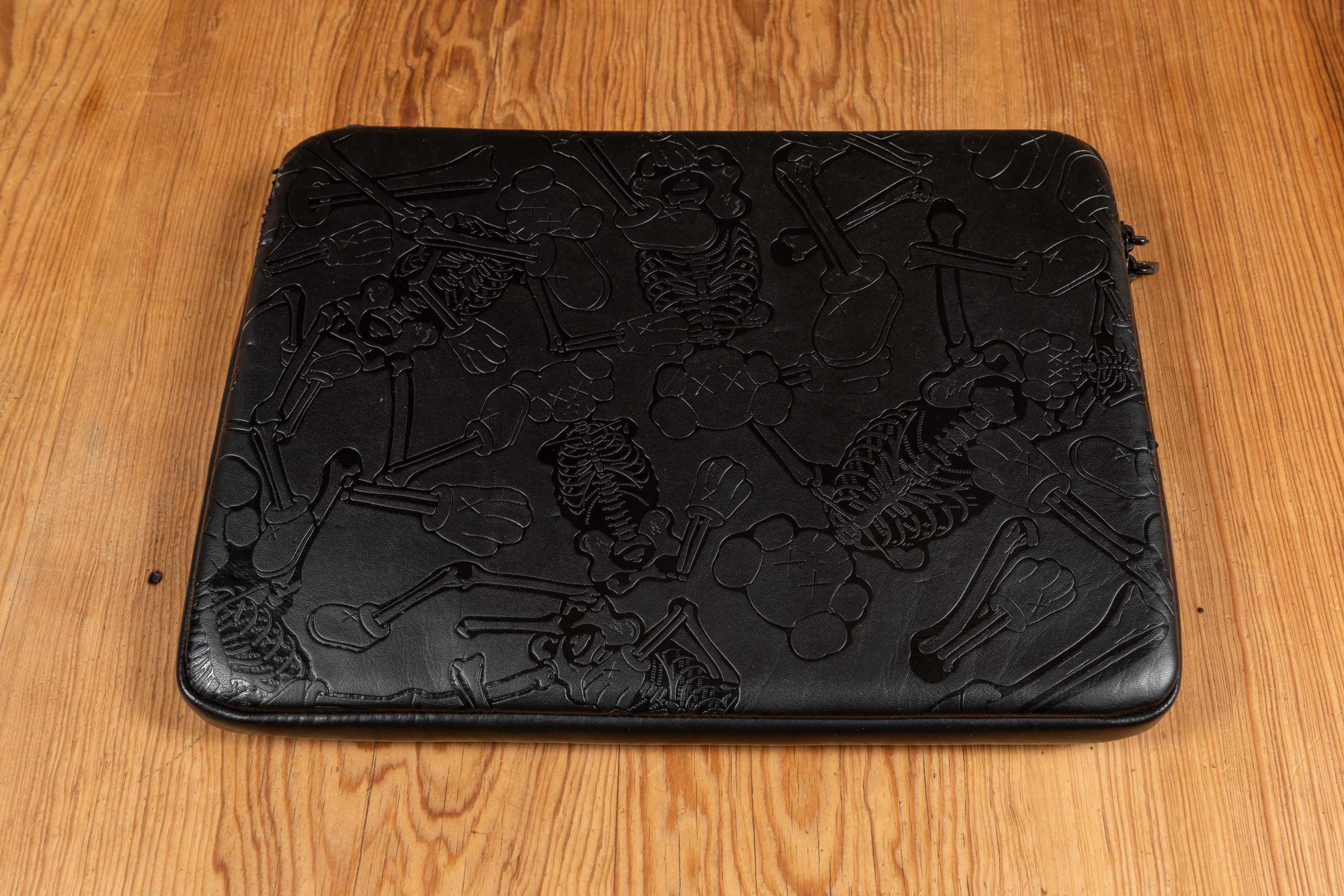 Original Fake Incase x Original Fake x Kaws Computer Sleeves, SIGNED Size ONE SIZE - 9 Thumbnail