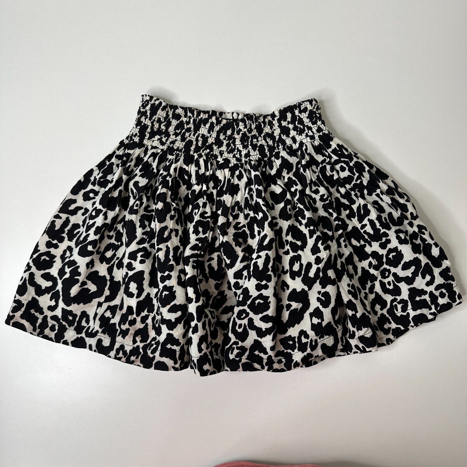H&M H&M Divided Leopard Cream Black Ruffled Mini Skirt 4 Size 27" / US 4 / IT 40 - 2 Thumbnail