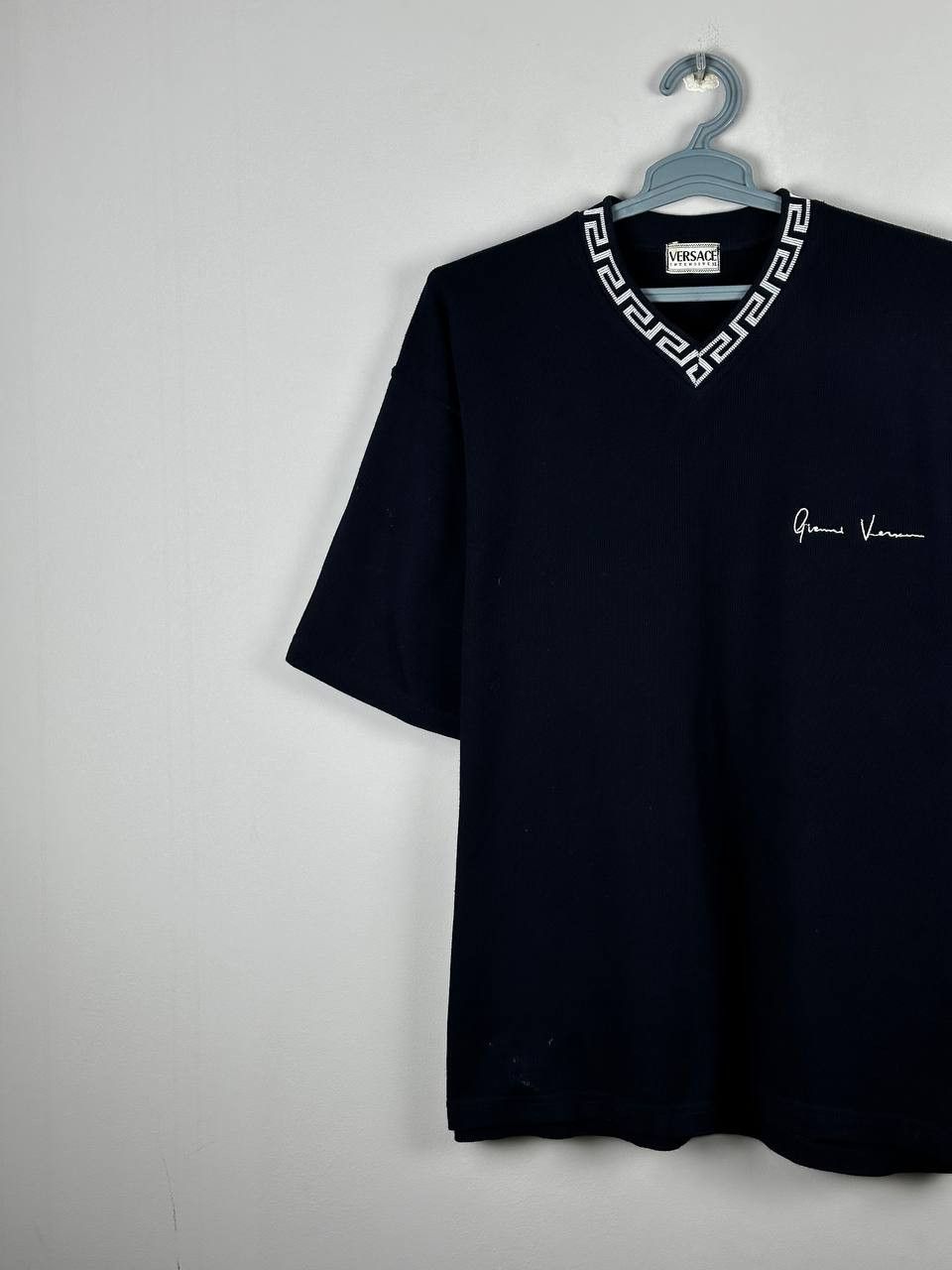 Versace Vintage Versace Oversized Navy T-shirt Size US XL / EU 56 / 4 - 3 Thumbnail