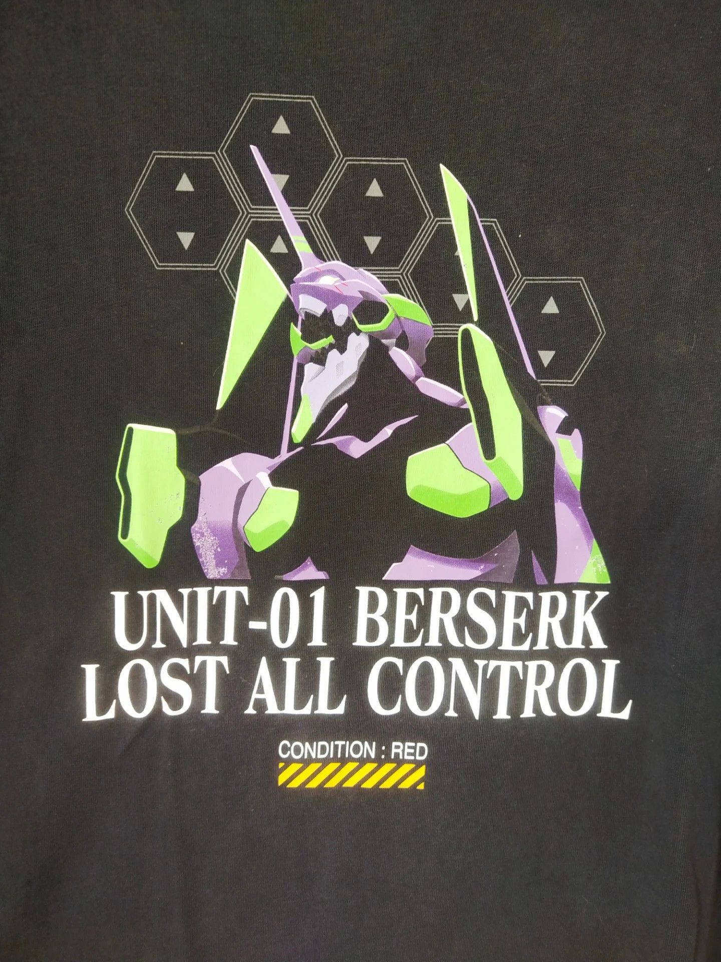 Anime Evangelion x Uniqlo Unit-01 Berserk Movie Tee Size US XL / EU 56 / 4 - 2 Thumbnail