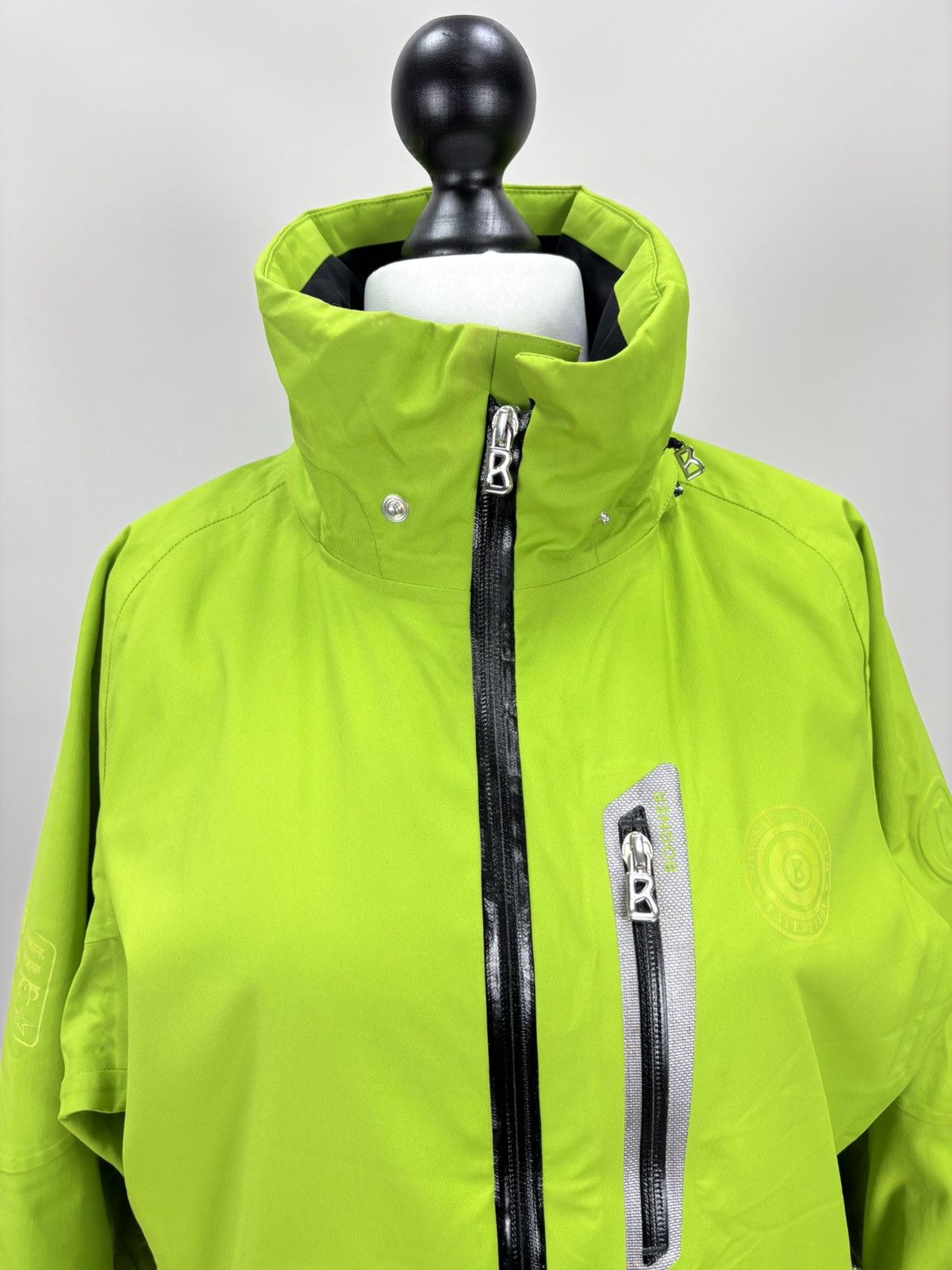 Bogner Womens ski jacket Bogner Size 38 Color Green Size XS / US 0-2 / IT 36-38 - 3 Thumbnail