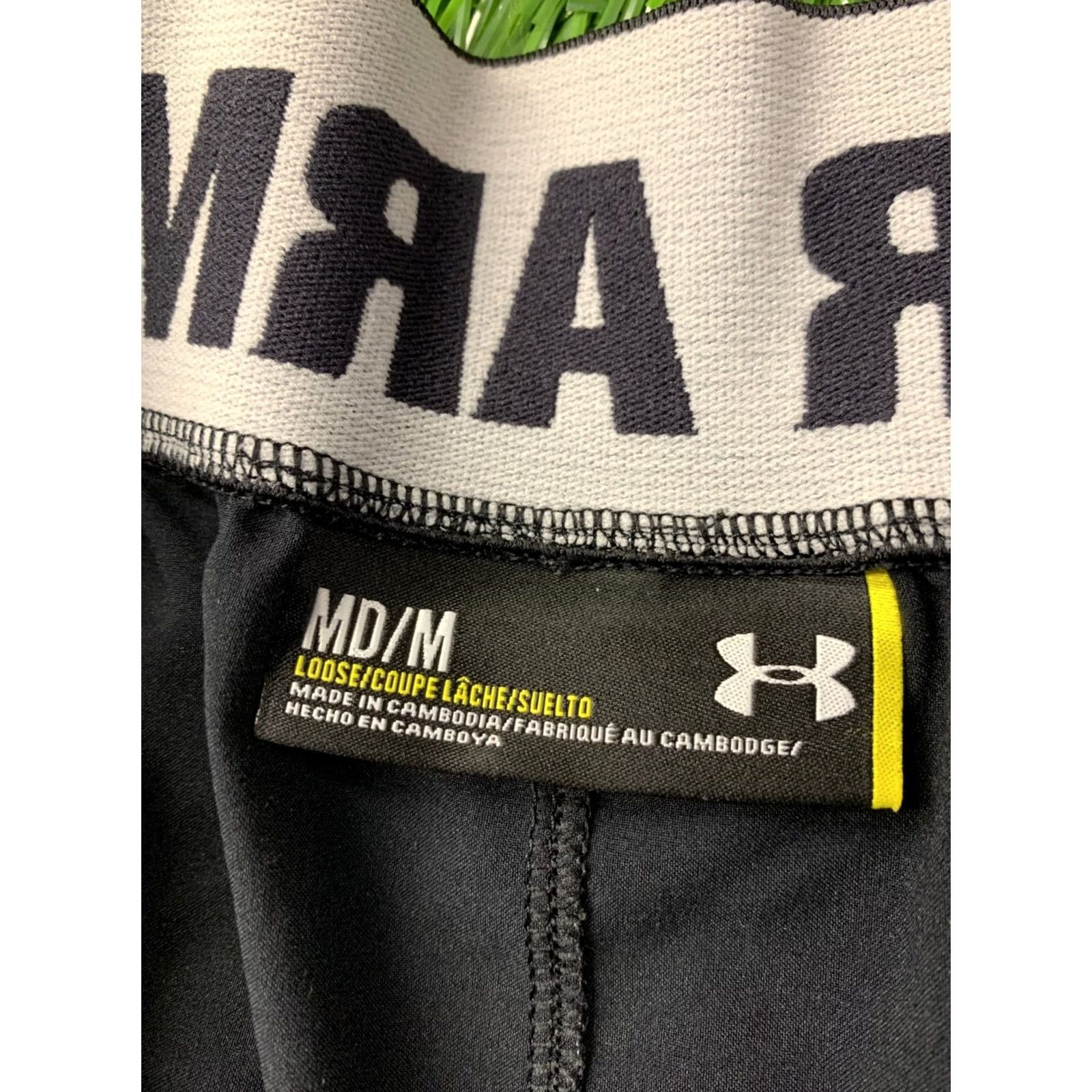 Under Armour Under Armour Training Shorts Men M Black Gray White Logo Pockets Casual Short Size M Size US 31 - 4 Thumbnail