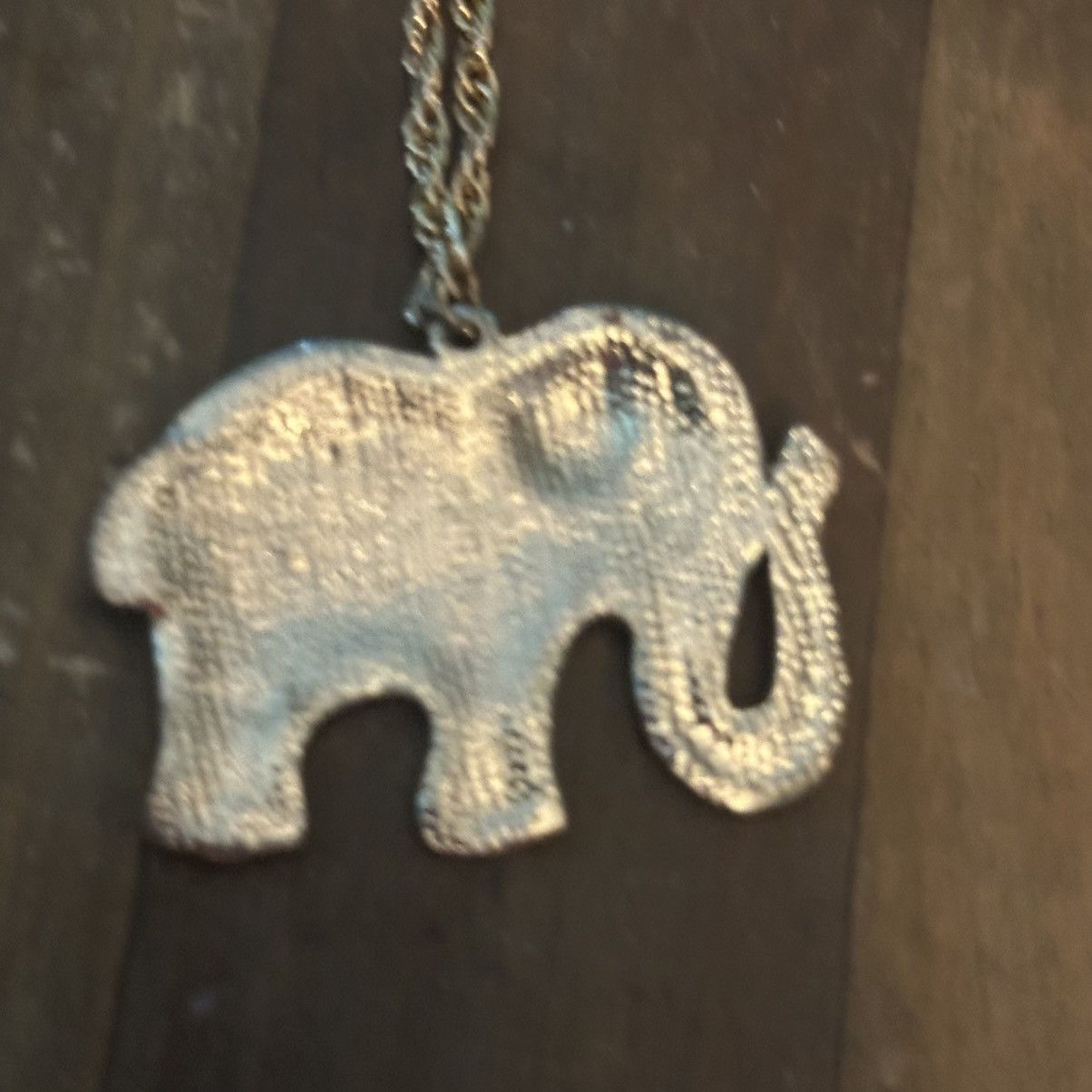 Vintage Vintage gold tone elephant pendant necklace Size ONE SIZE - 4 Thumbnail