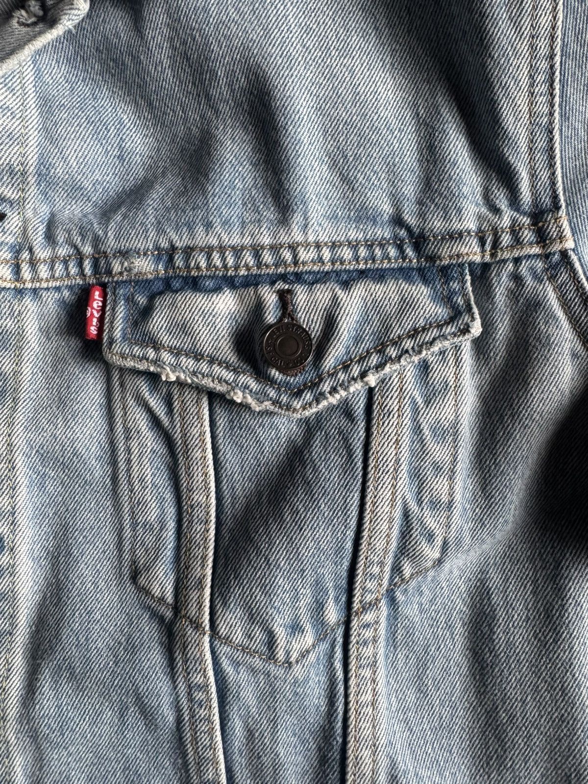 Levi's Vintage Clothing Distressed Trucker Jacket Size US XL / EU 56 / 4 - 4 Thumbnail