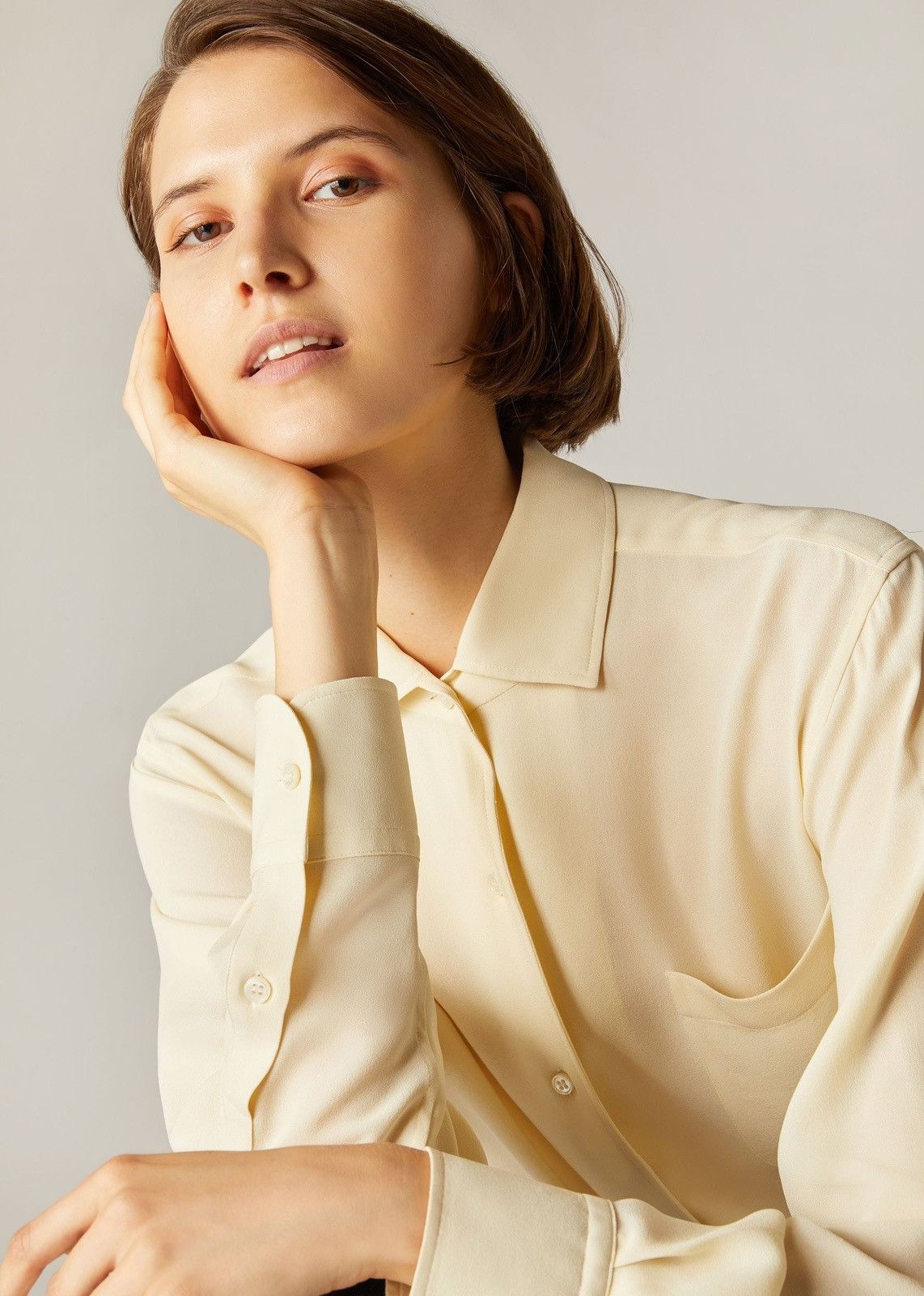 Loro Piana o1srvl11e0825 FAM8851 Neo Andrè Shirt in Beige Size S / US 4 / IT 40 - 3 Thumbnail