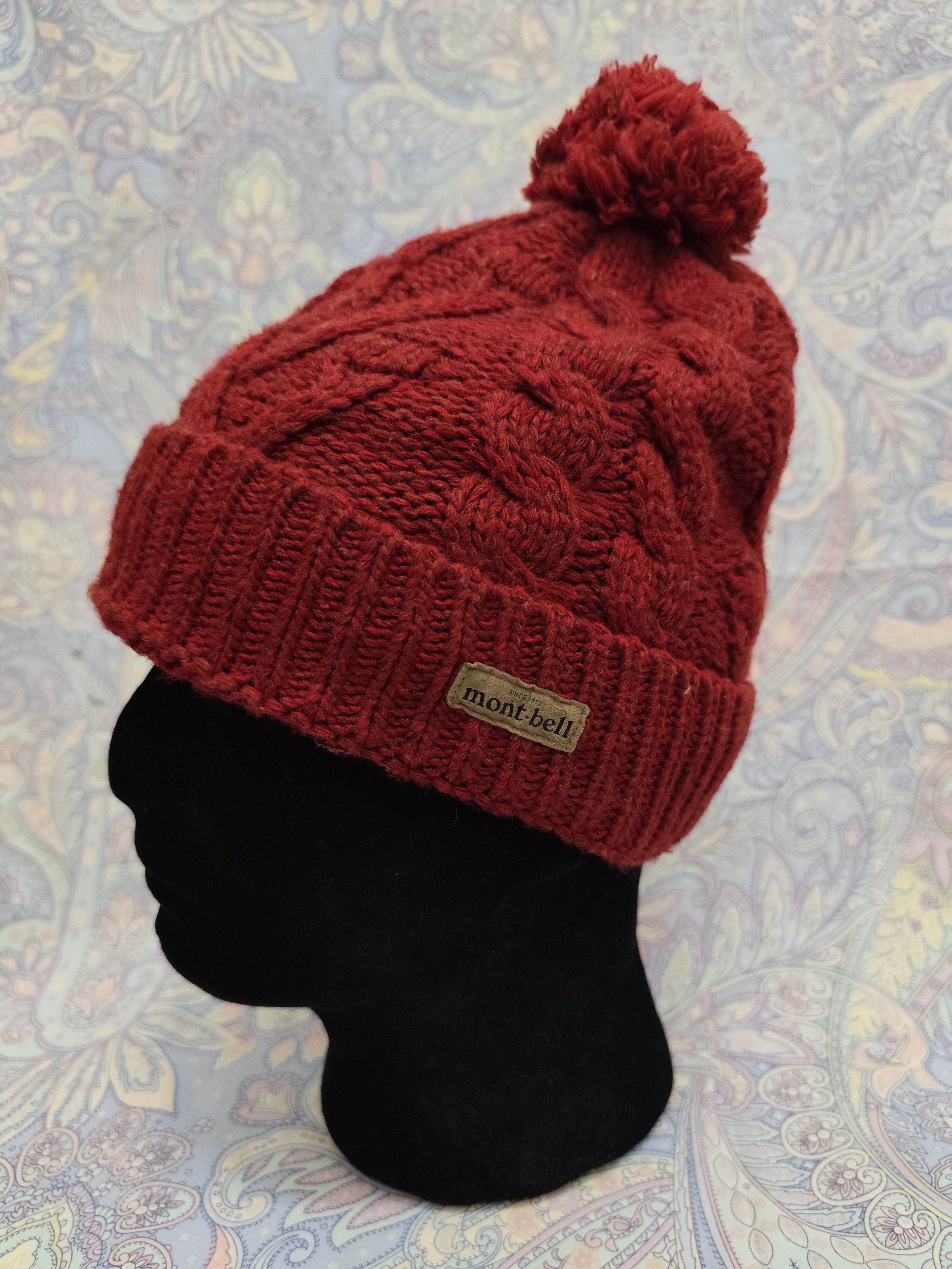 Montbell Montbell Cable Knit Pom Beanie – Japanese Outdoor Brand Size ONE SIZE - 1 Thumbnail