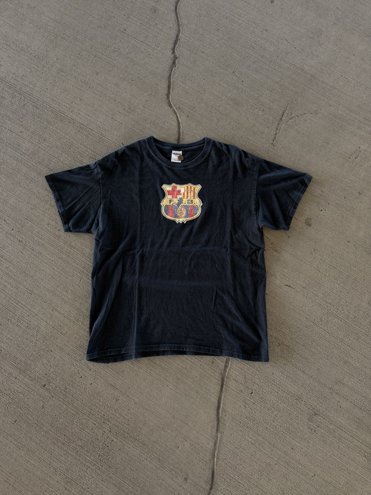 Japanese Brand CRAZY VINTAGE 2000S FC BARCELONA SOCCER FUTBOL T SHIRT Size US L / EU 52-54 / 3 - 6 Thumbnail